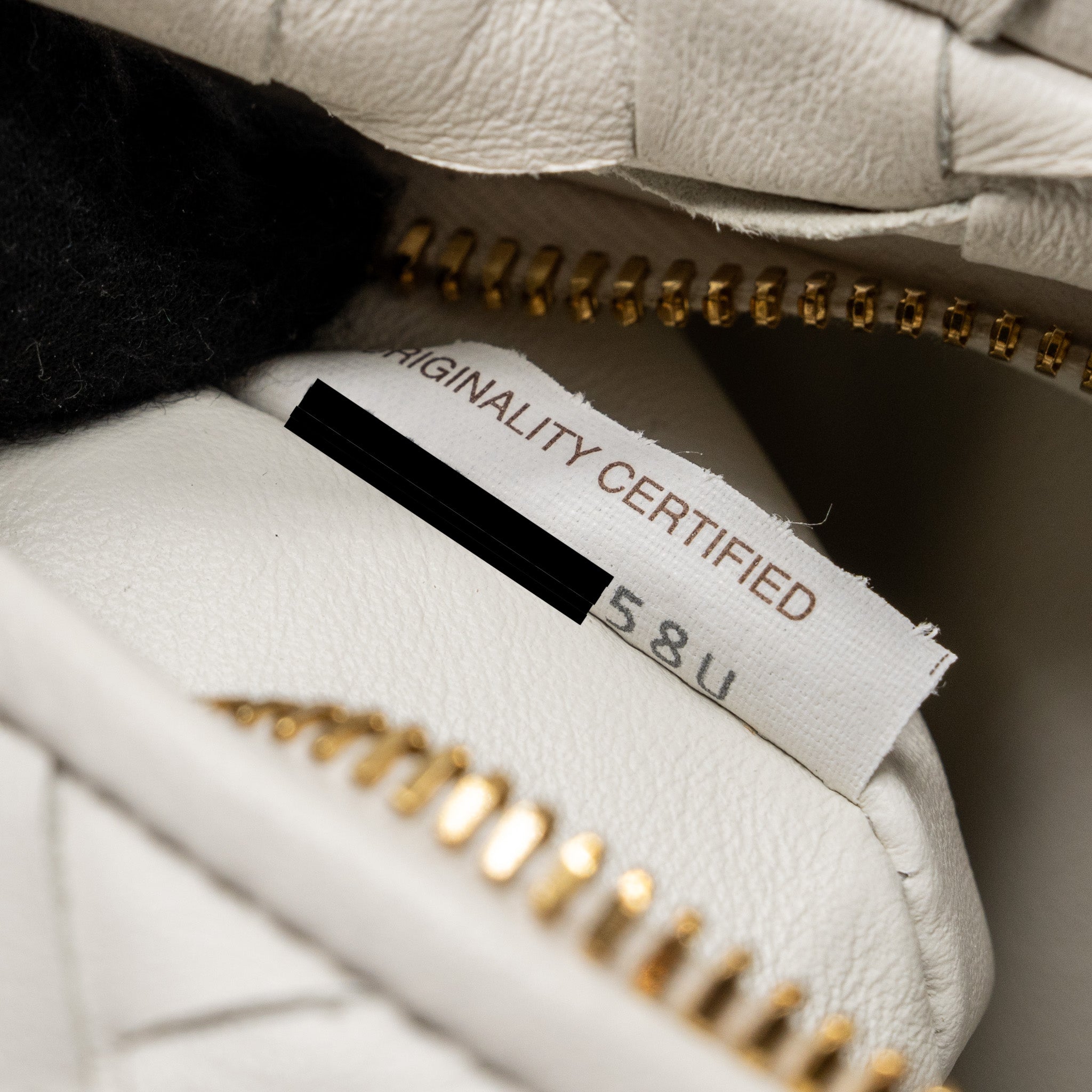 bottega-veneta-mini-jodie-lambskin-blanc-ghw