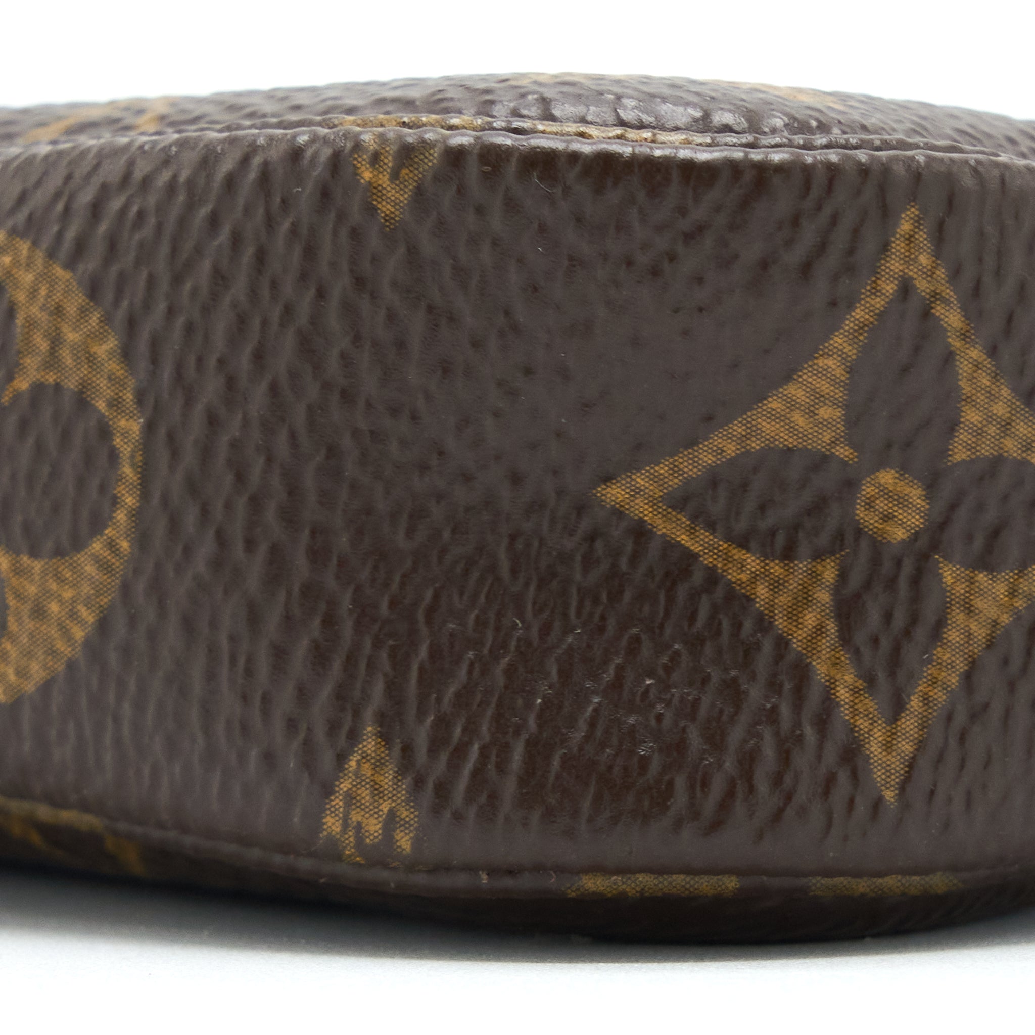 louis-vuitton-mini-pochette-accessories-monogram-canvas-ghw-4
