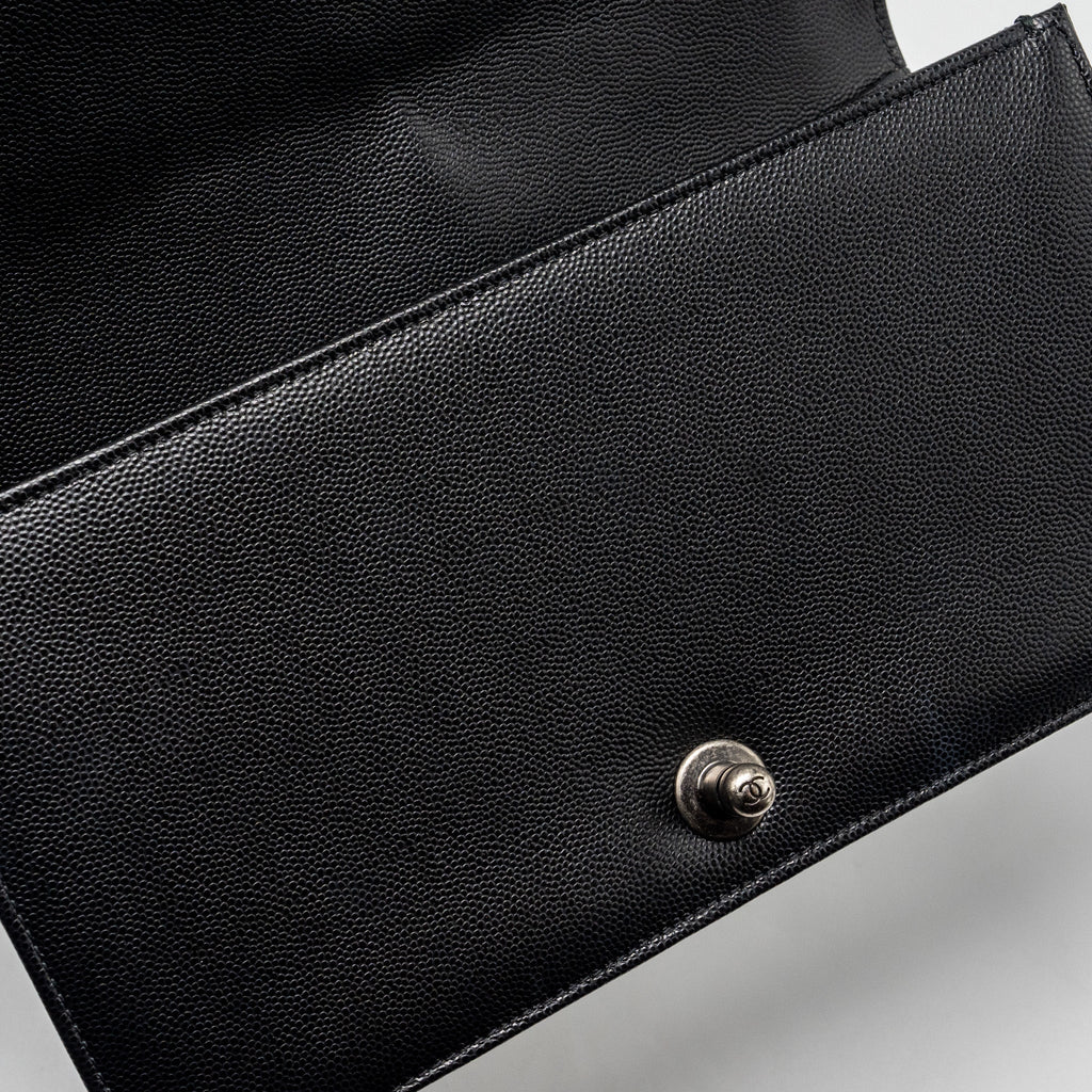 chanel-medium-boy-bag-caviar-black-ruthenium-shw
