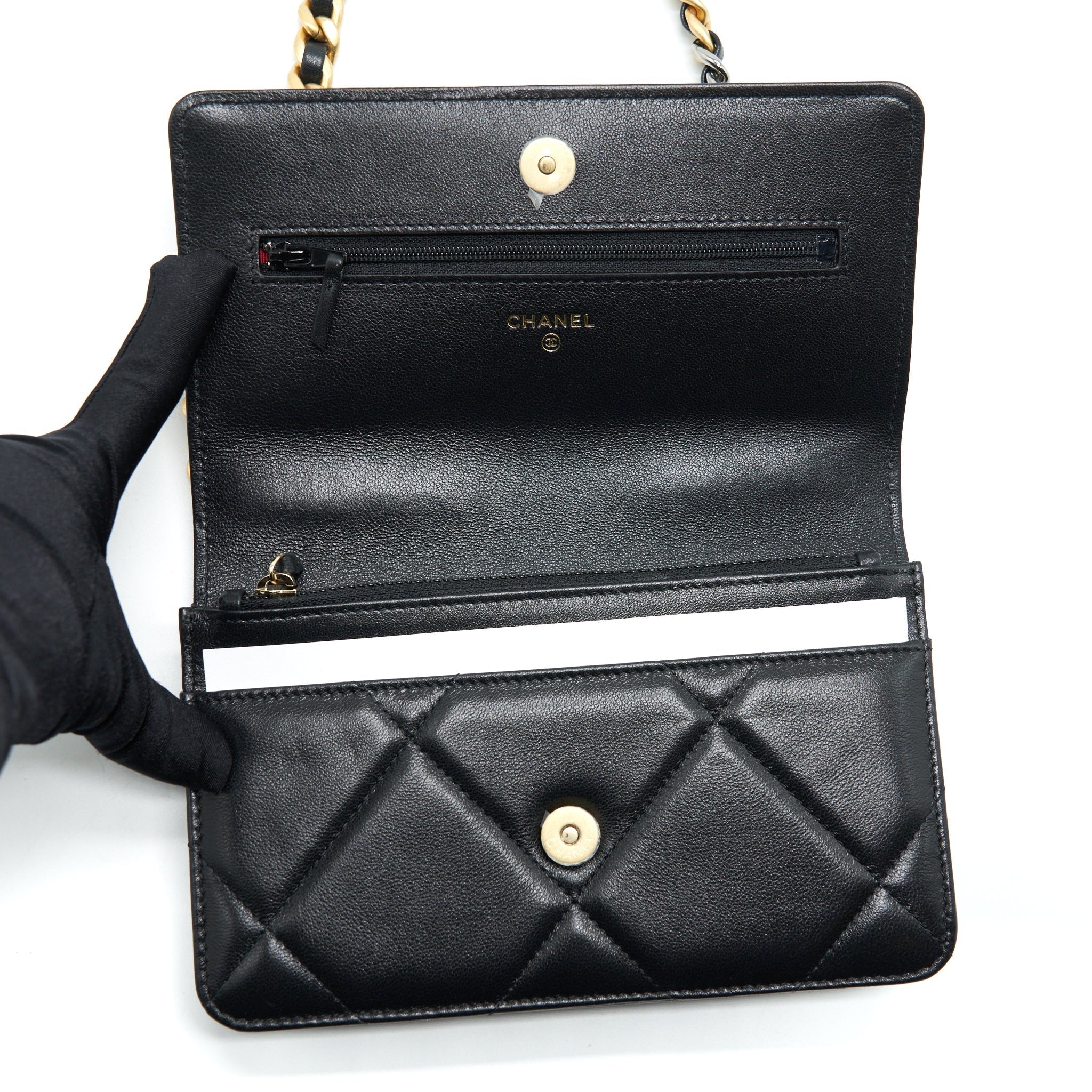 chanel-19-wallet-on-chain-lambskin-black-with-multicolour-hardware-microchip