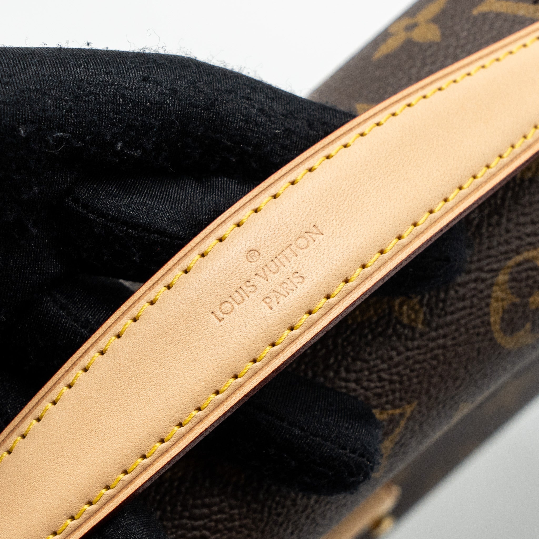 louis-vuitton-pochette-metis-monogram-canvas-ghw-18