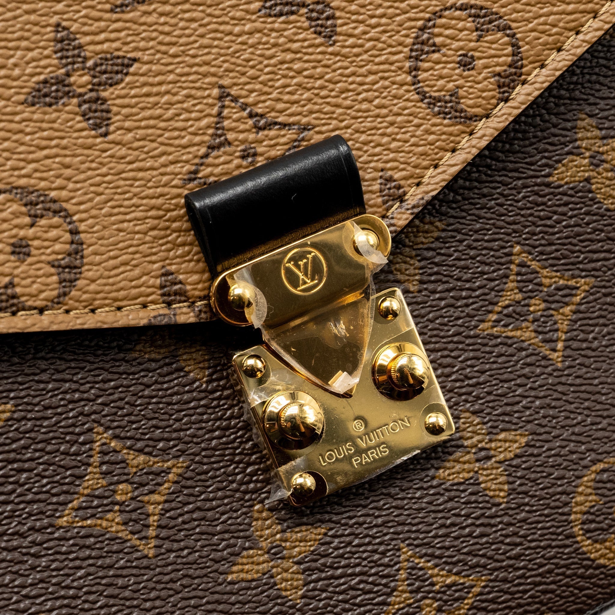 louis-vuitton-pochette-metis-monogram-reverse-canvas-ghw-10