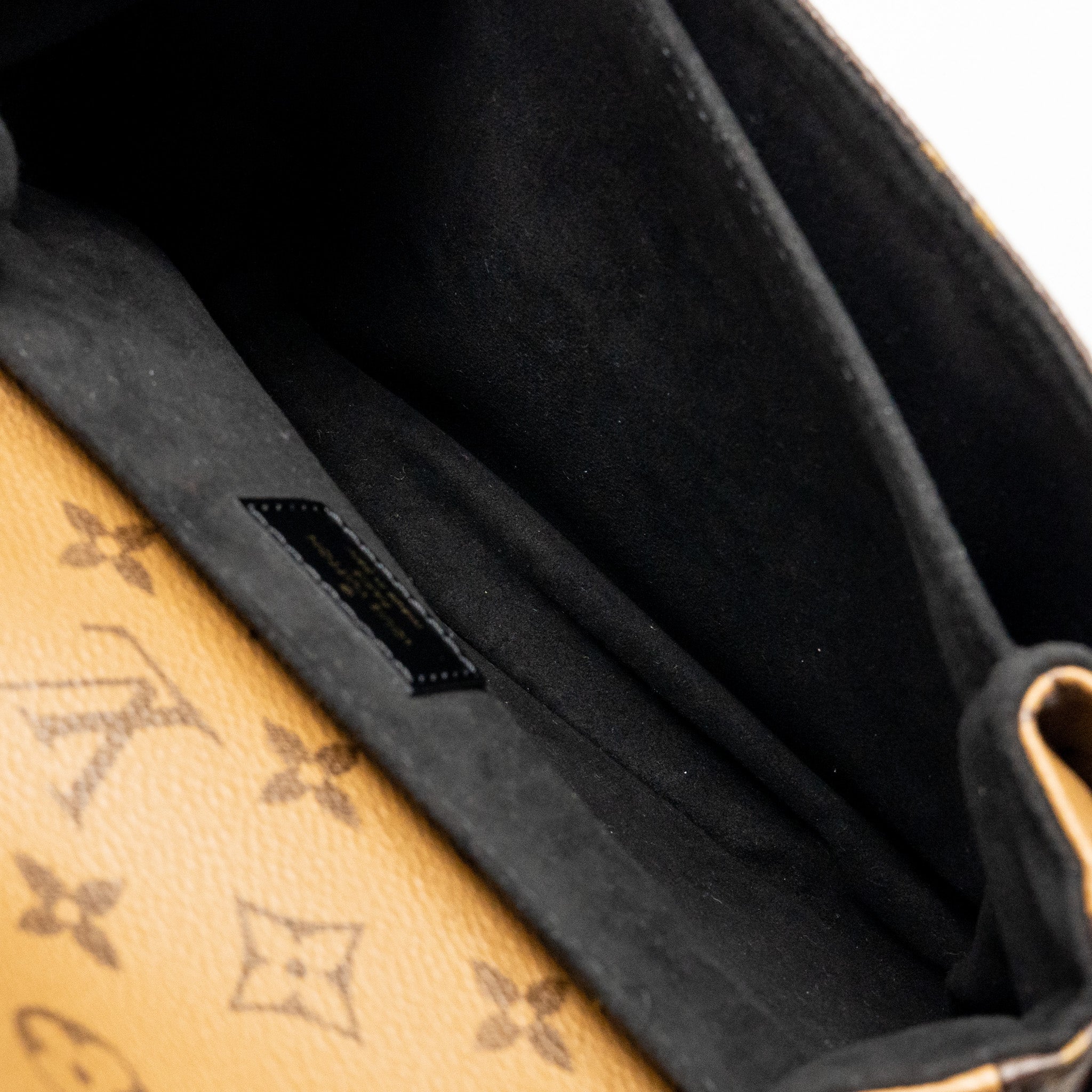 louis-vuitton-pochette-metis-monogram-reverse-canvas-ghw-10