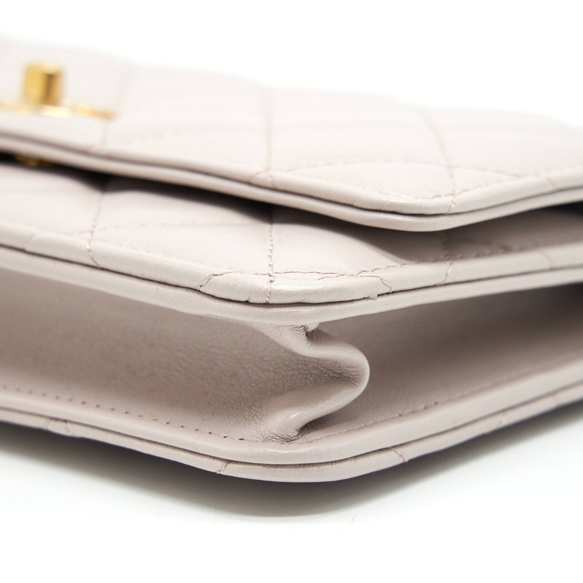 chanel-21b-light-purple-pearl-crush-wallet-on-chain-ghw