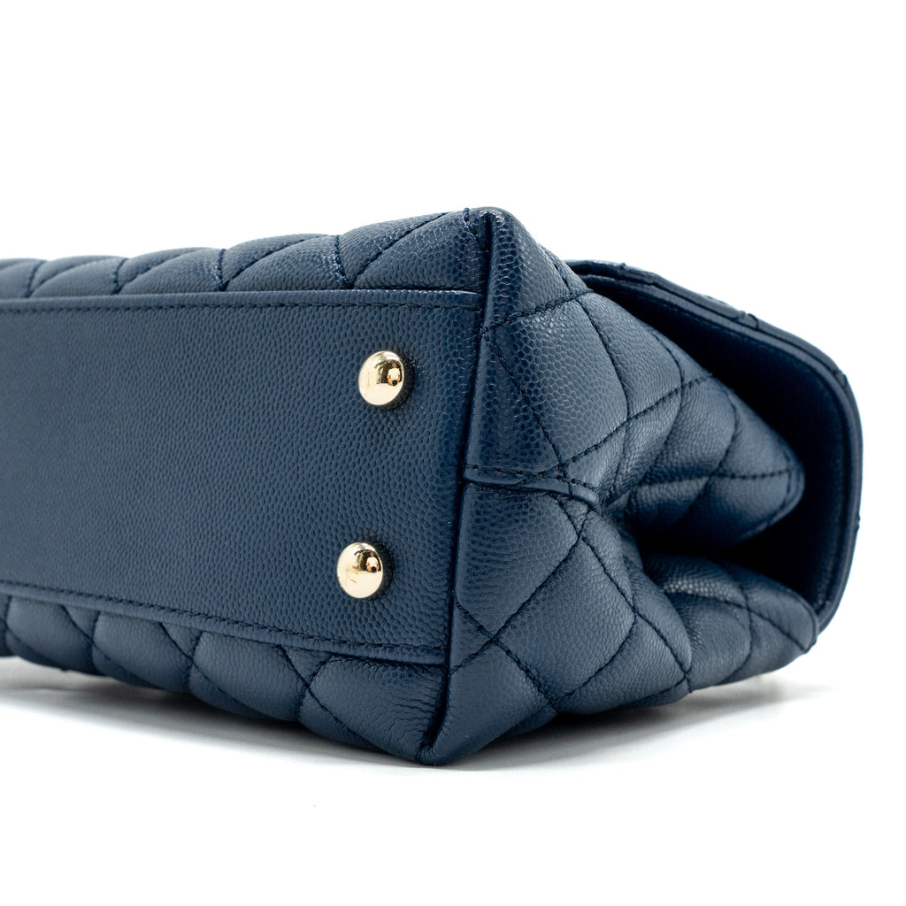 chanel-small-coco-handle-with-lizard-top-handle-caviar-navy-lghwmicrochip