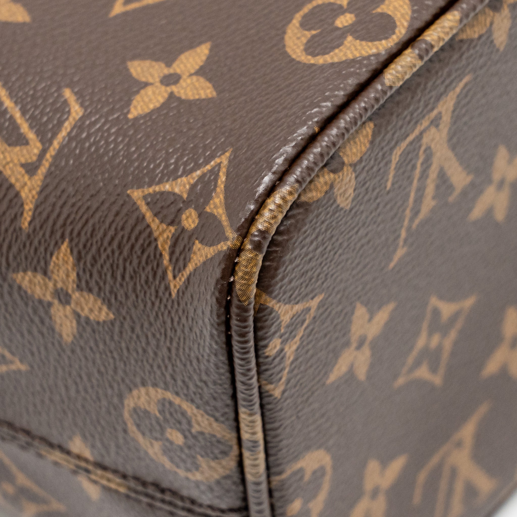 louis-vuitton-all-in-bb-bag-monogram-canvas-ghw