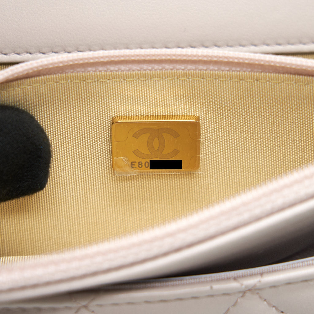 chanel-21b-light-purple-pearl-crush-wallet-on-chain-ghw