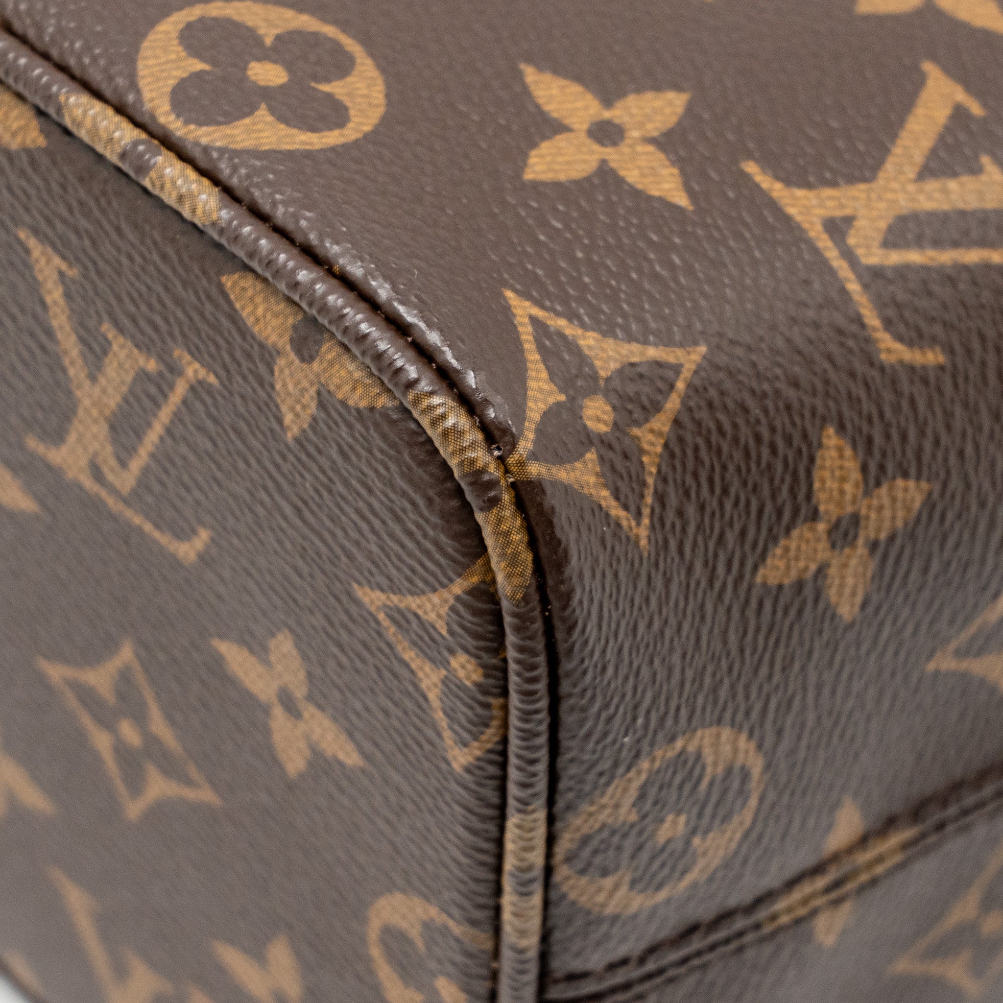 louis-vuitton-all-in-bb-bag-monogram-canvas-ghw