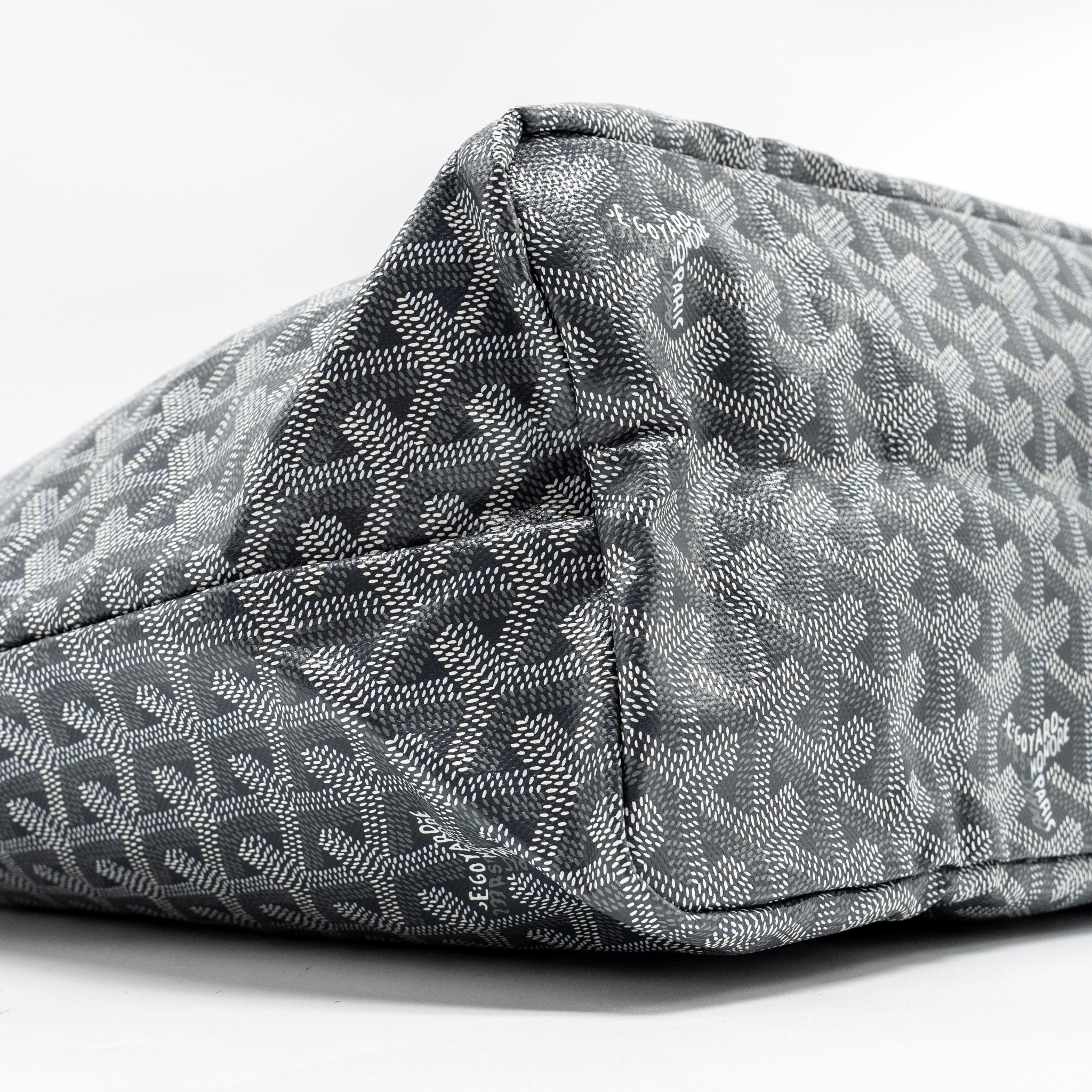 goyard-saint-louis-pm-tote-bag-goyardline-canvas-leather-grey
