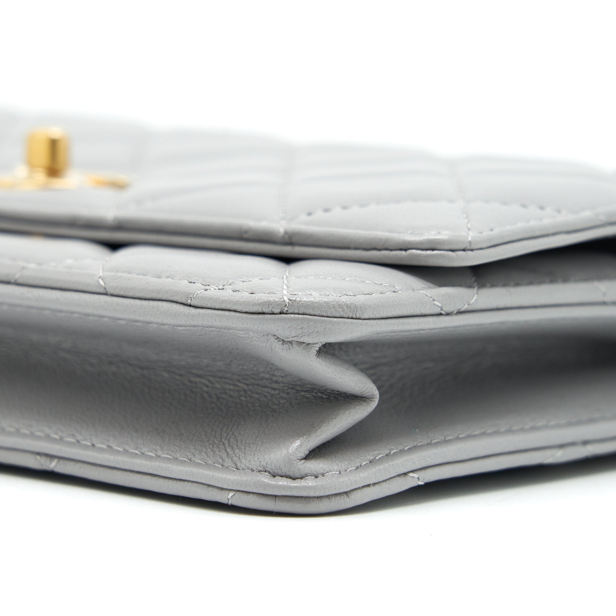 chanel-pearl-crush-wallet-on-chain-grey-brushed-ghw-microchip