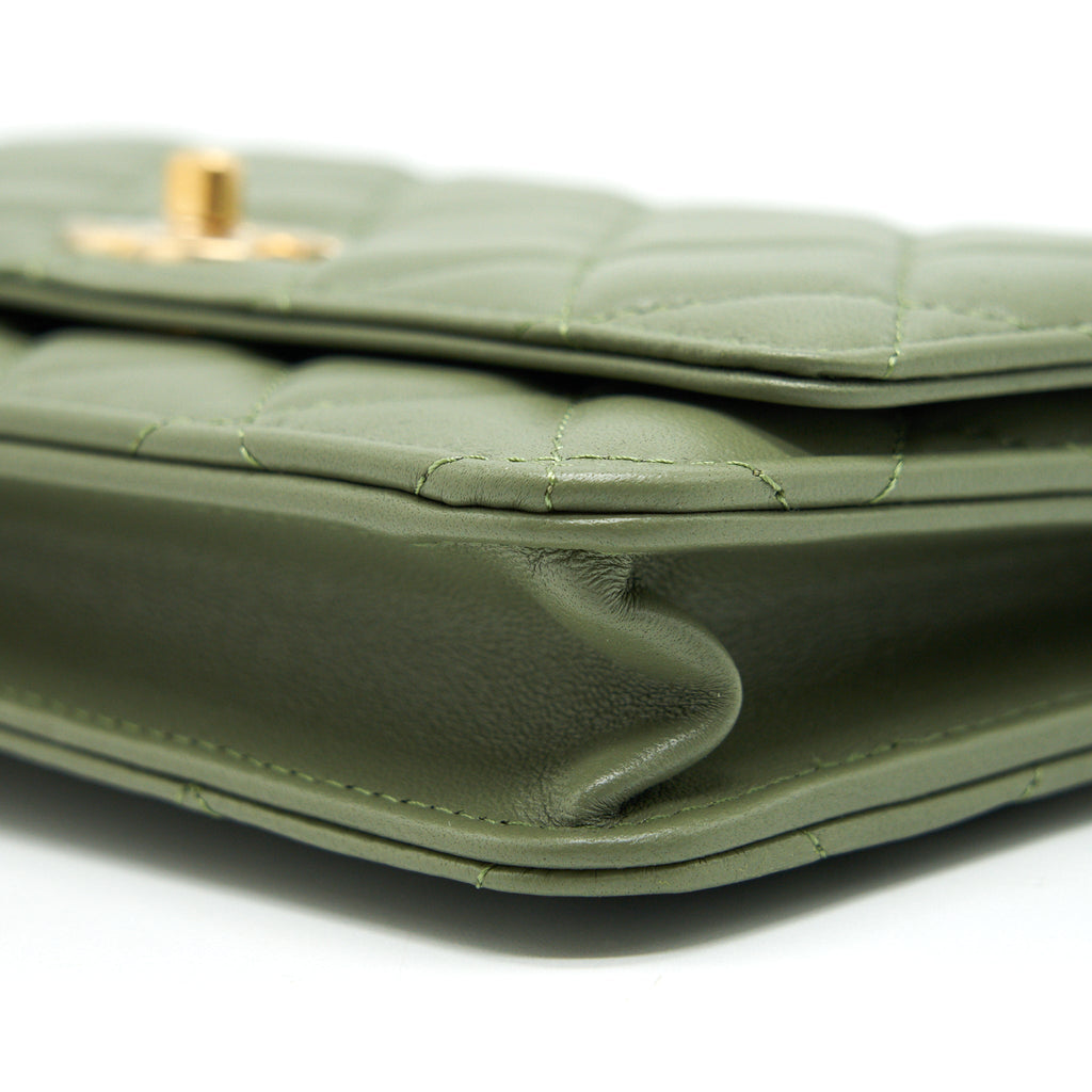 chanel-21b-green-ghw-pearl-crush-wallet-on-chain