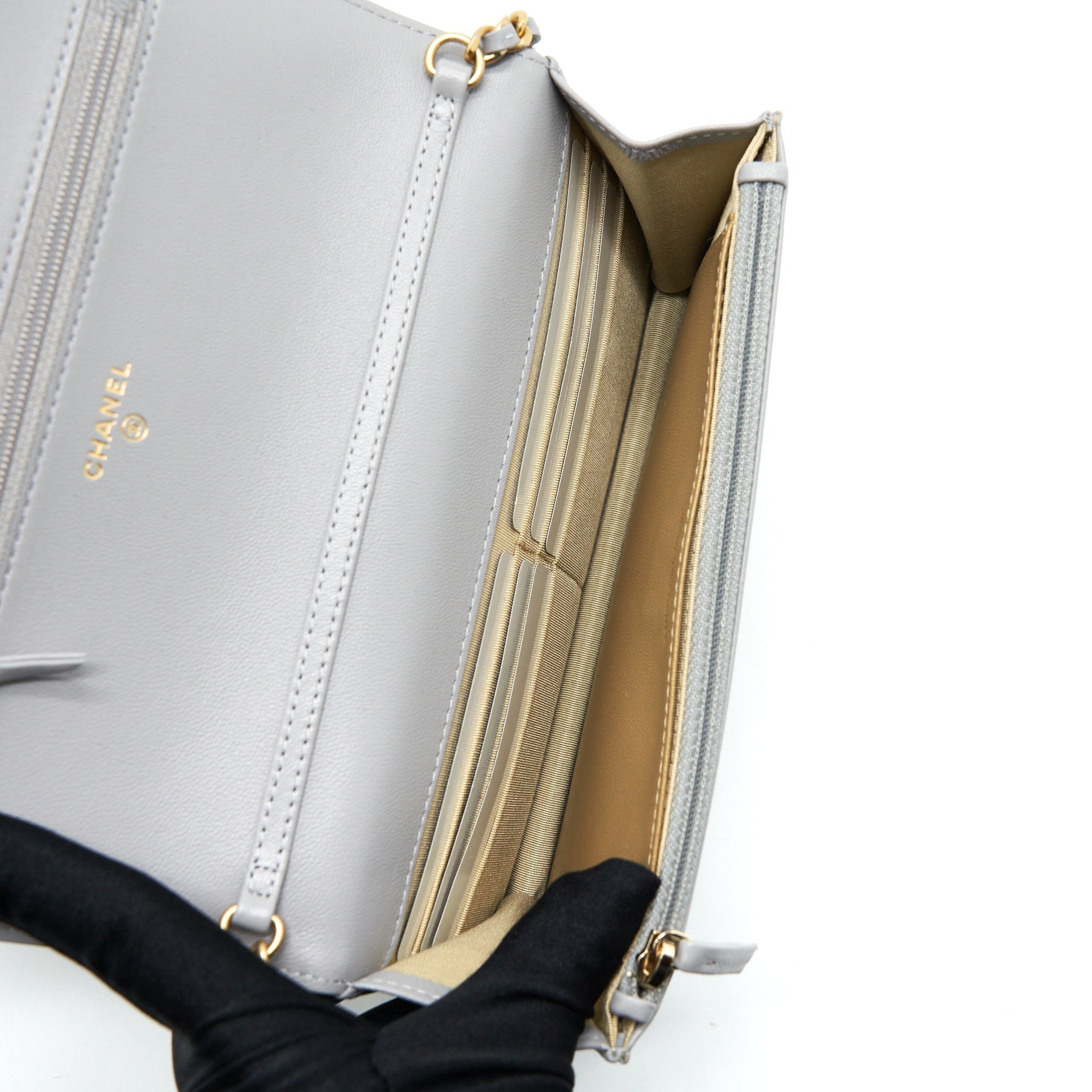 chanel-pearl-crush-wallet-on-chain-grey-brushed-ghw-microchip