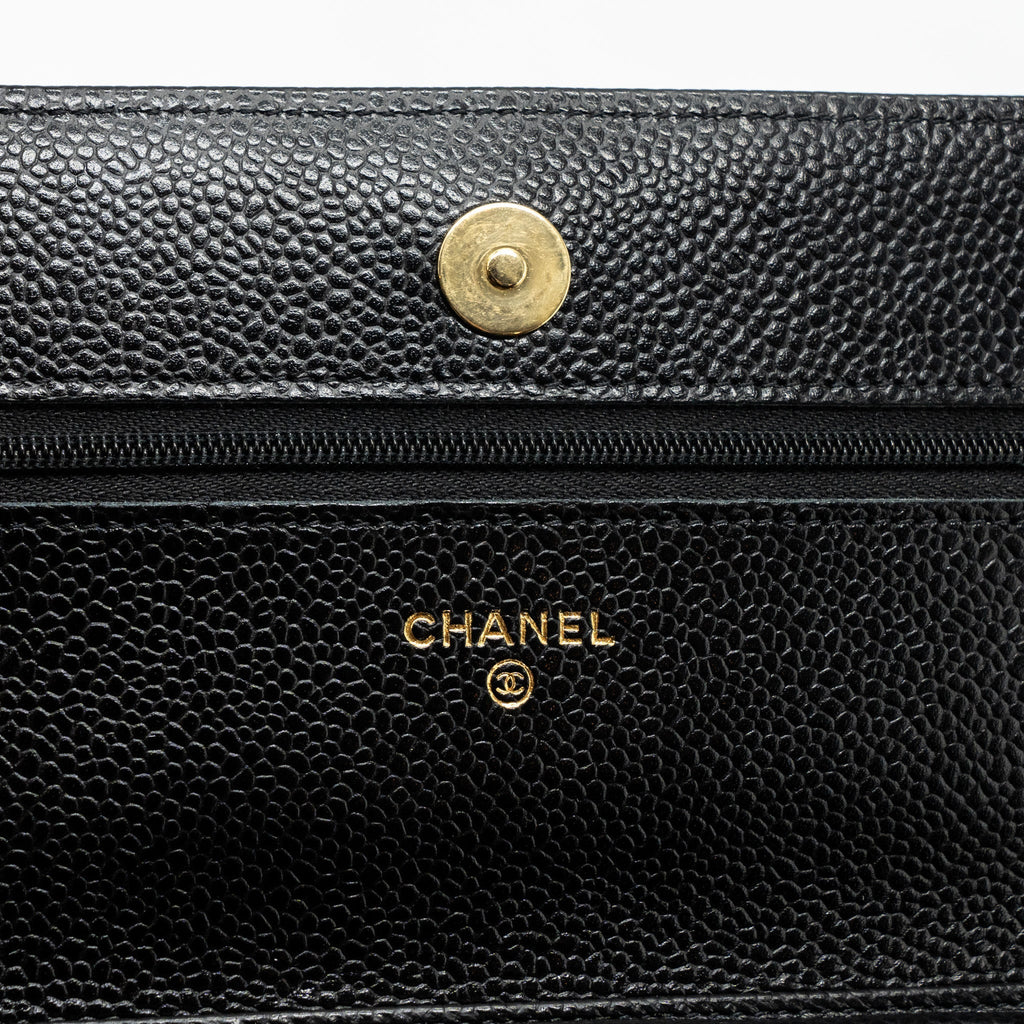 chanel-classic-wallet-on-chain-caviar-black-ghwmicrochip-1