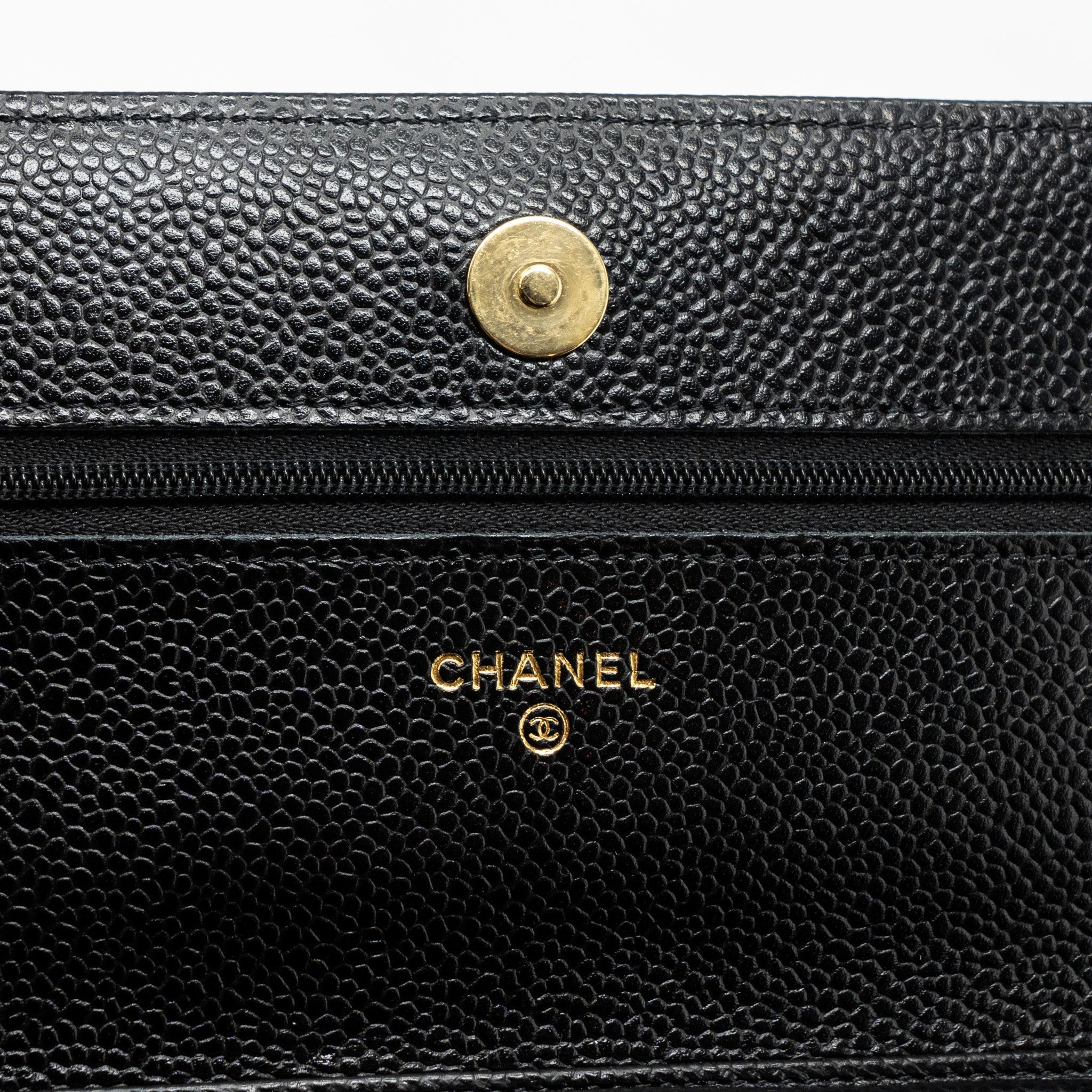 chanel-classic-wallet-on-chain-caviar-black-ghwmicrochip-1