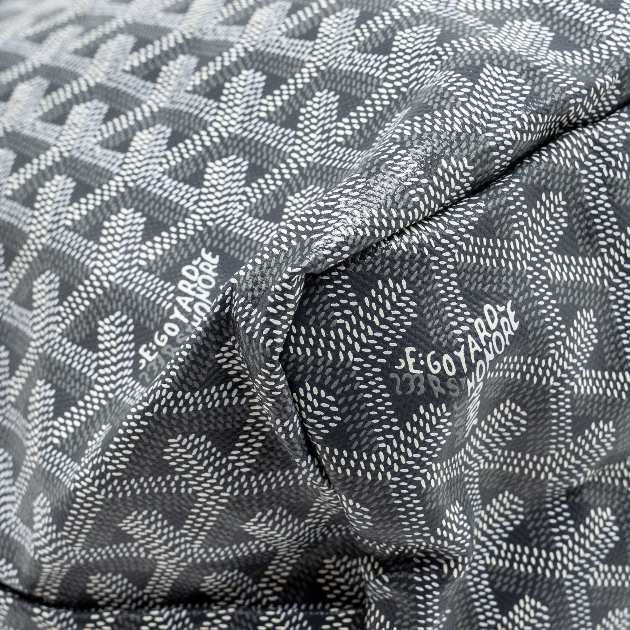 goyard-saint-louis-pm-tote-bag-goyardline-canvas-leather-grey