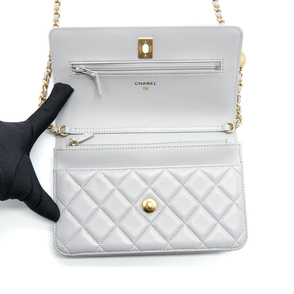 chanel-pearl-crush-wallet-on-chain-grey-brushed-ghw-microchip