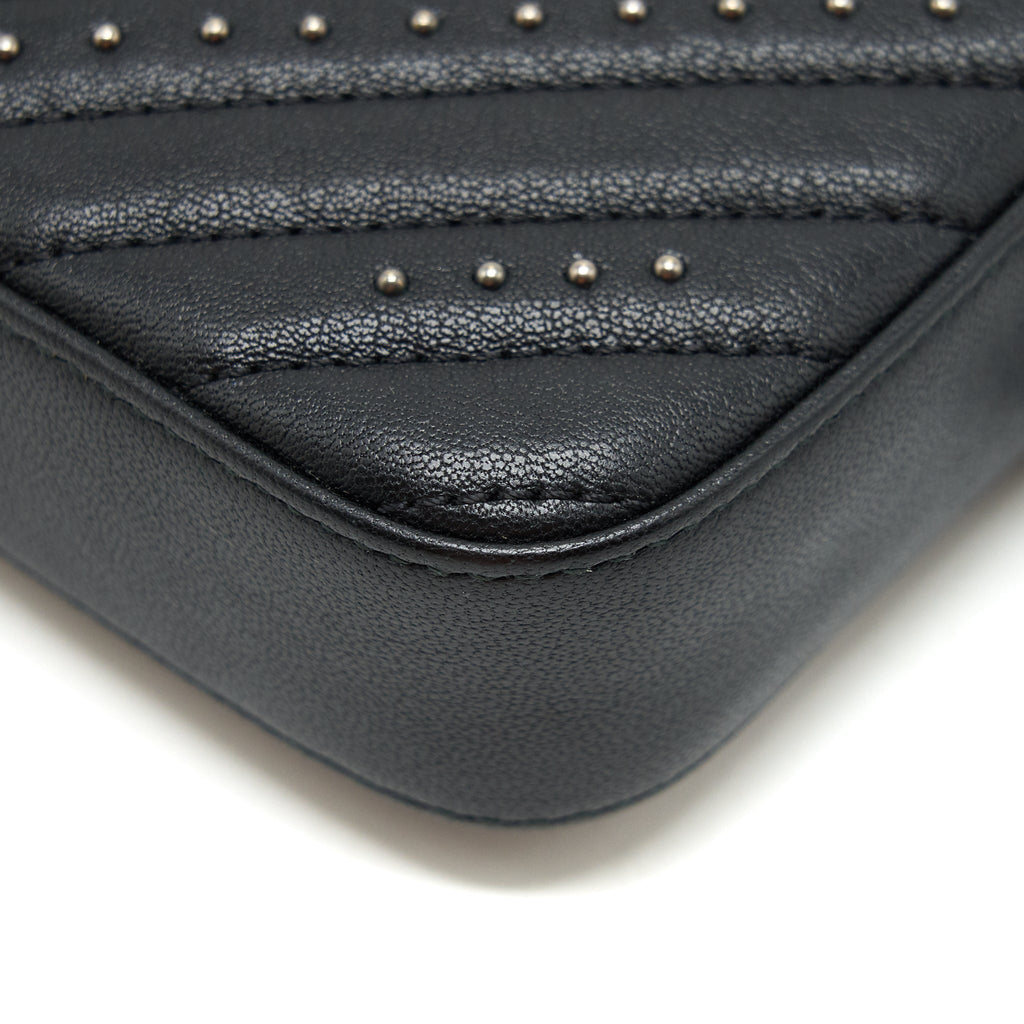 chanel-reissue-wallet-on-chain-black-ruthenium-hardware