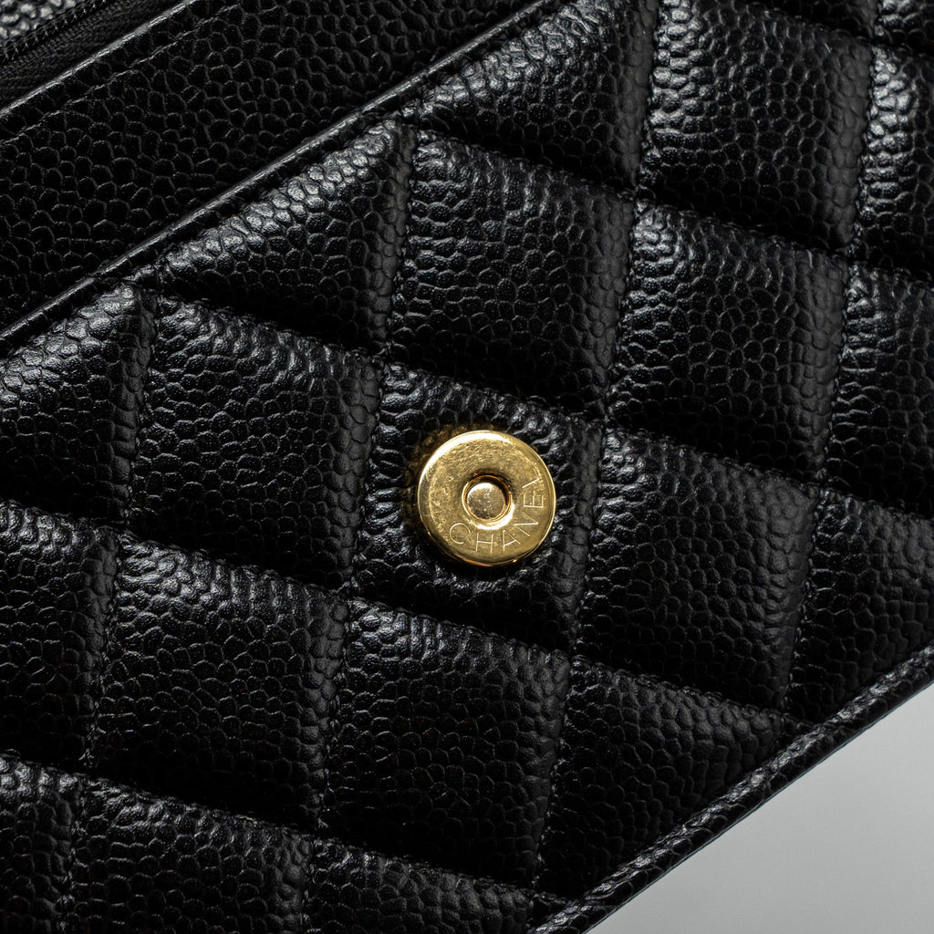 chanel-classic-wallet-on-chain-caviar-black-ghwmicrochip-1