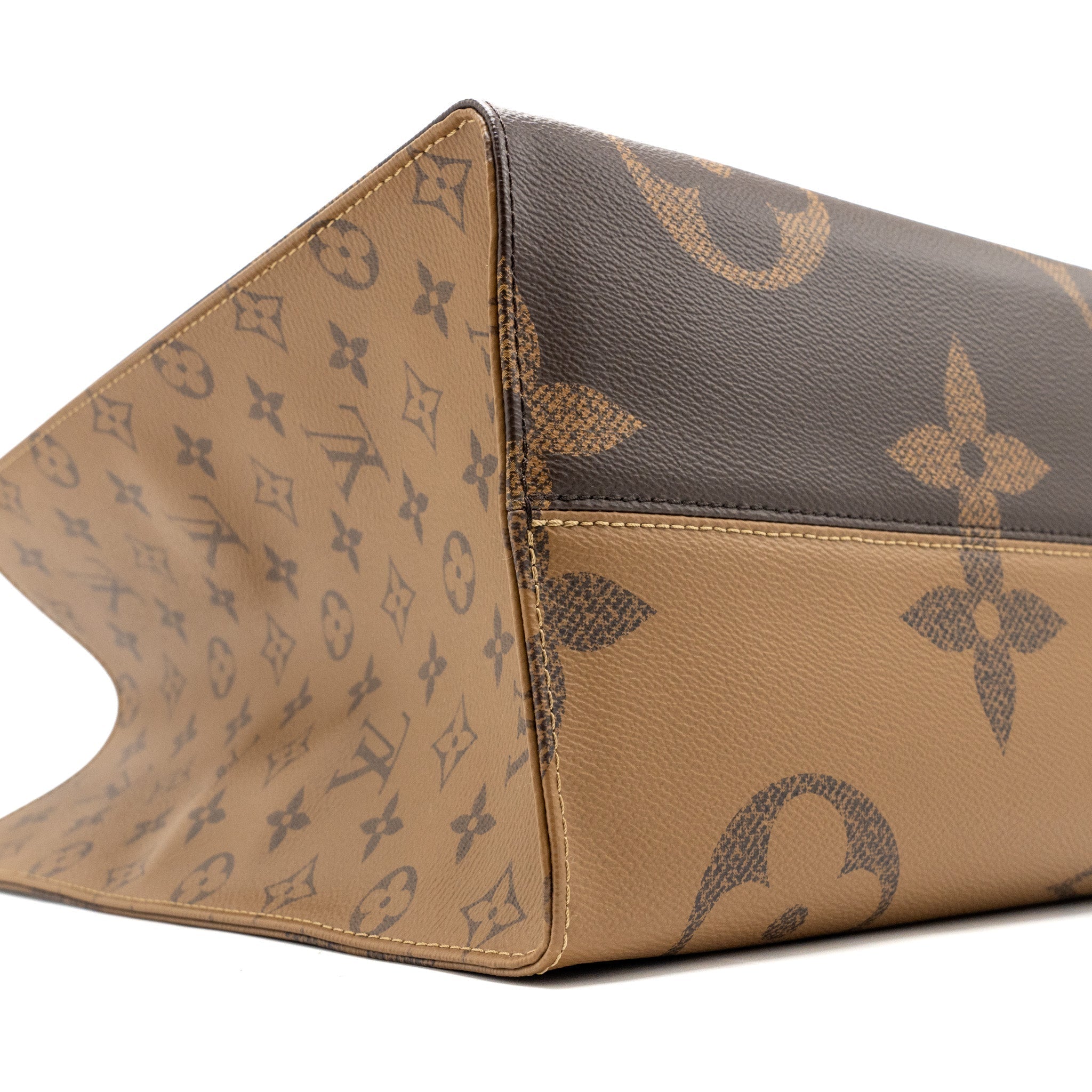 louis-vuitton-onthego-gm-monogram-canvas-monogram-reverse-canvas-ghw