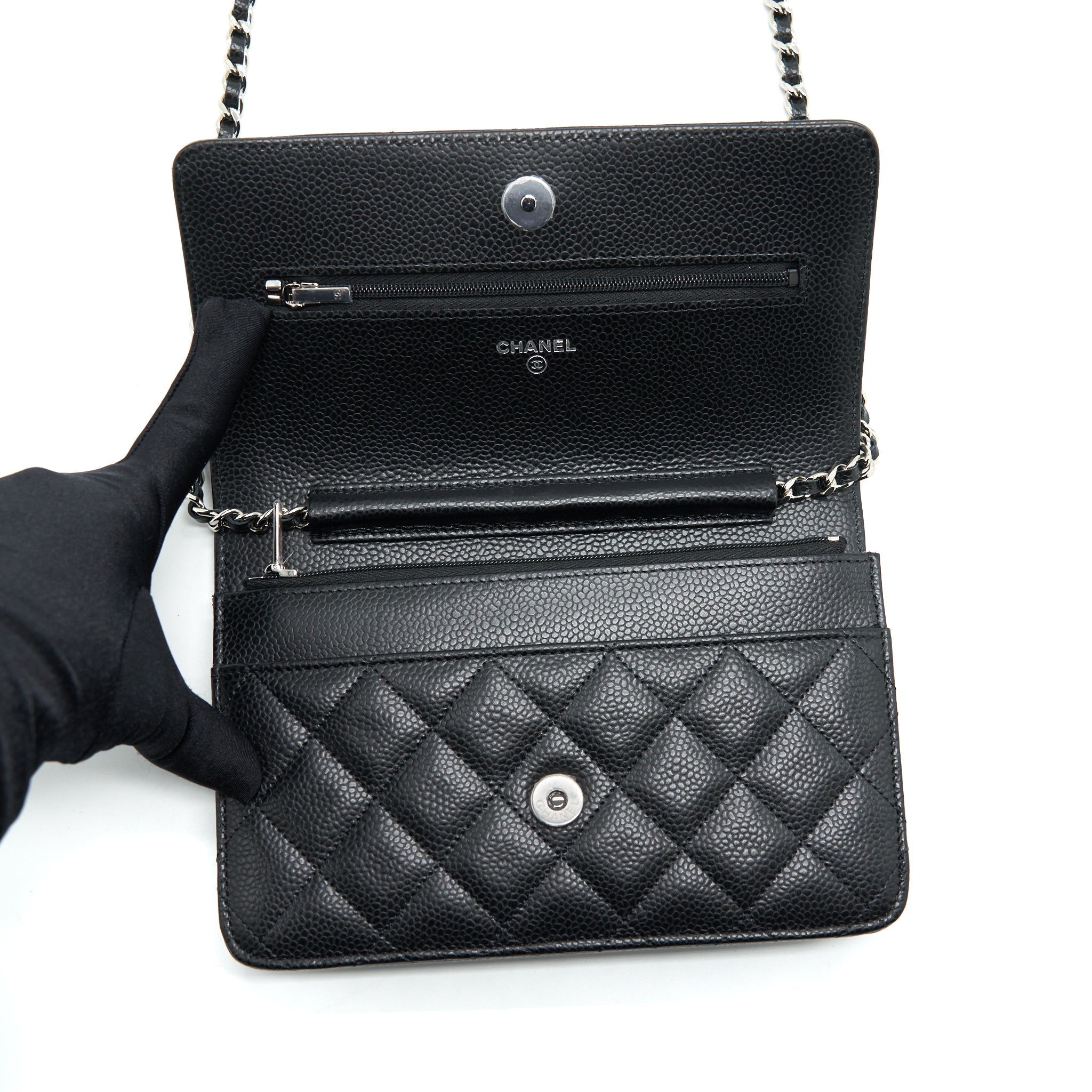 chanel-classic-wallet-on-chain-caviar-black-shw-microchip-4