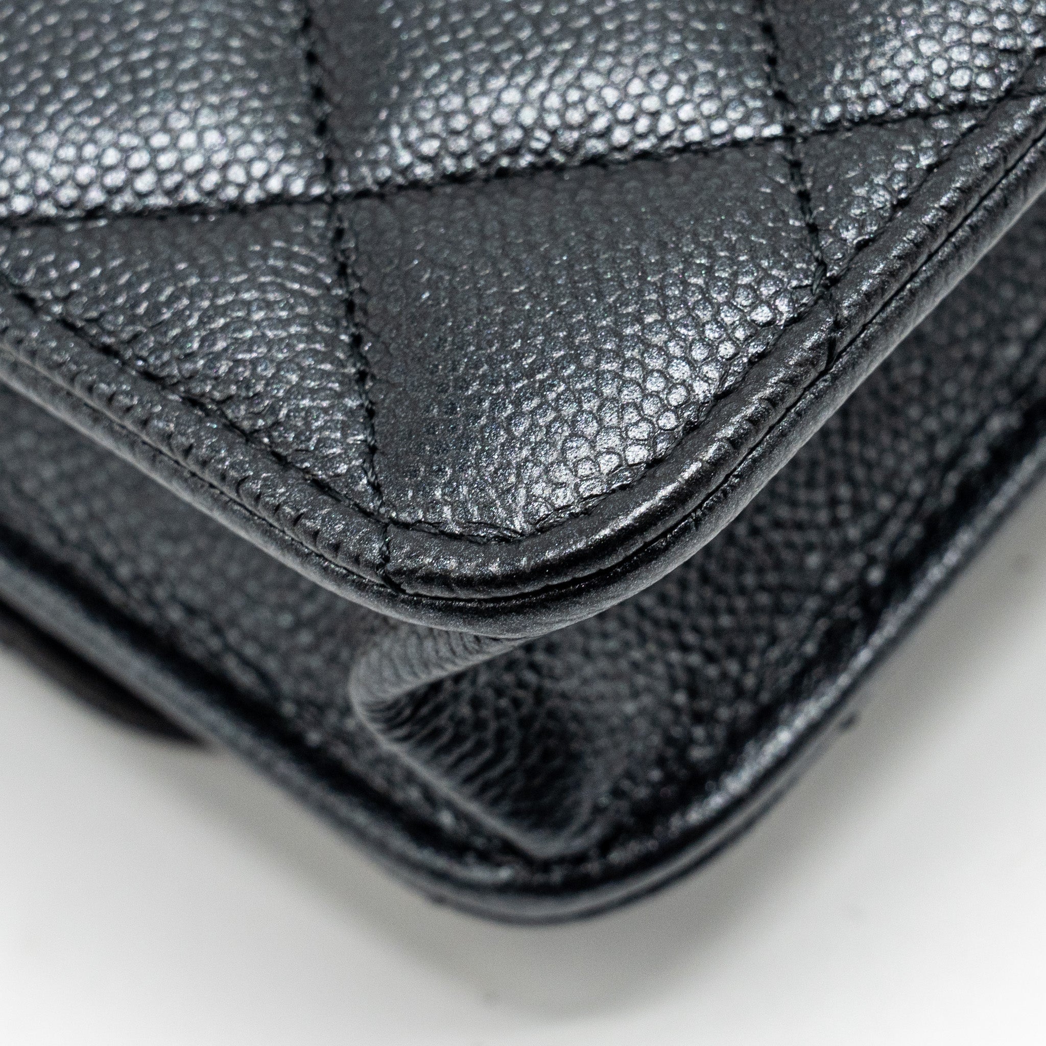 chanel-23b-mini-flap-wallet-with-adjustable-chain-caviar-iridescent-black-ghw-microchip