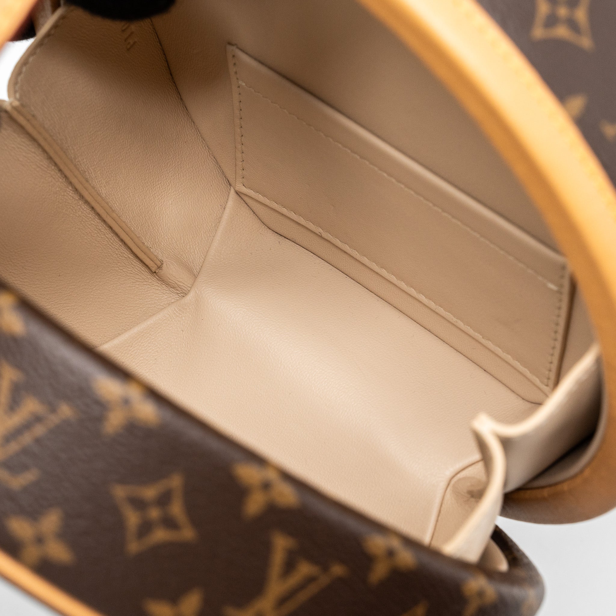 louis-vuitton-petit-boite-chapeau-monogram-canvas-with-ghw