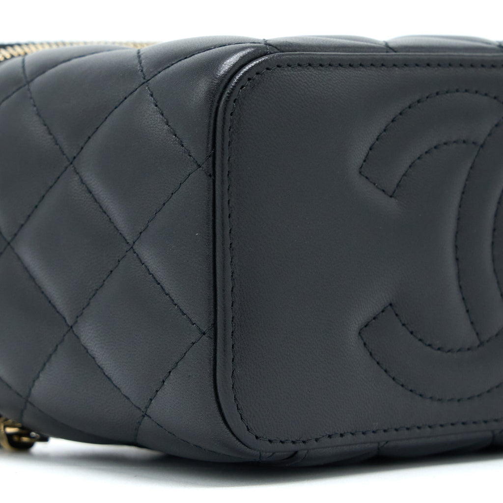 chanel-pear-crush-long-vanity-with-chain-lambskin-black-ghw-microchip