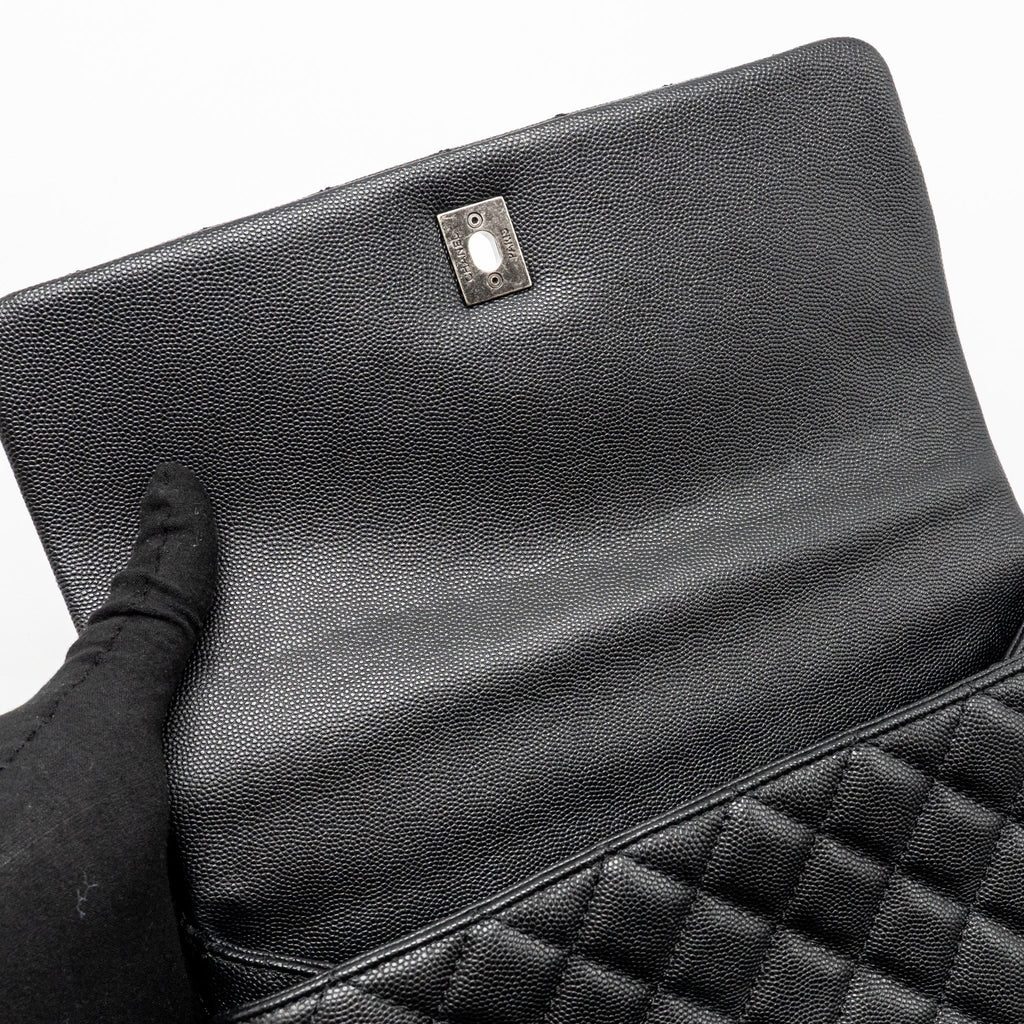 chanel-medium-coco-handle-caviar-lizard-handle-black-burgundy-ruthenium-hardware-1