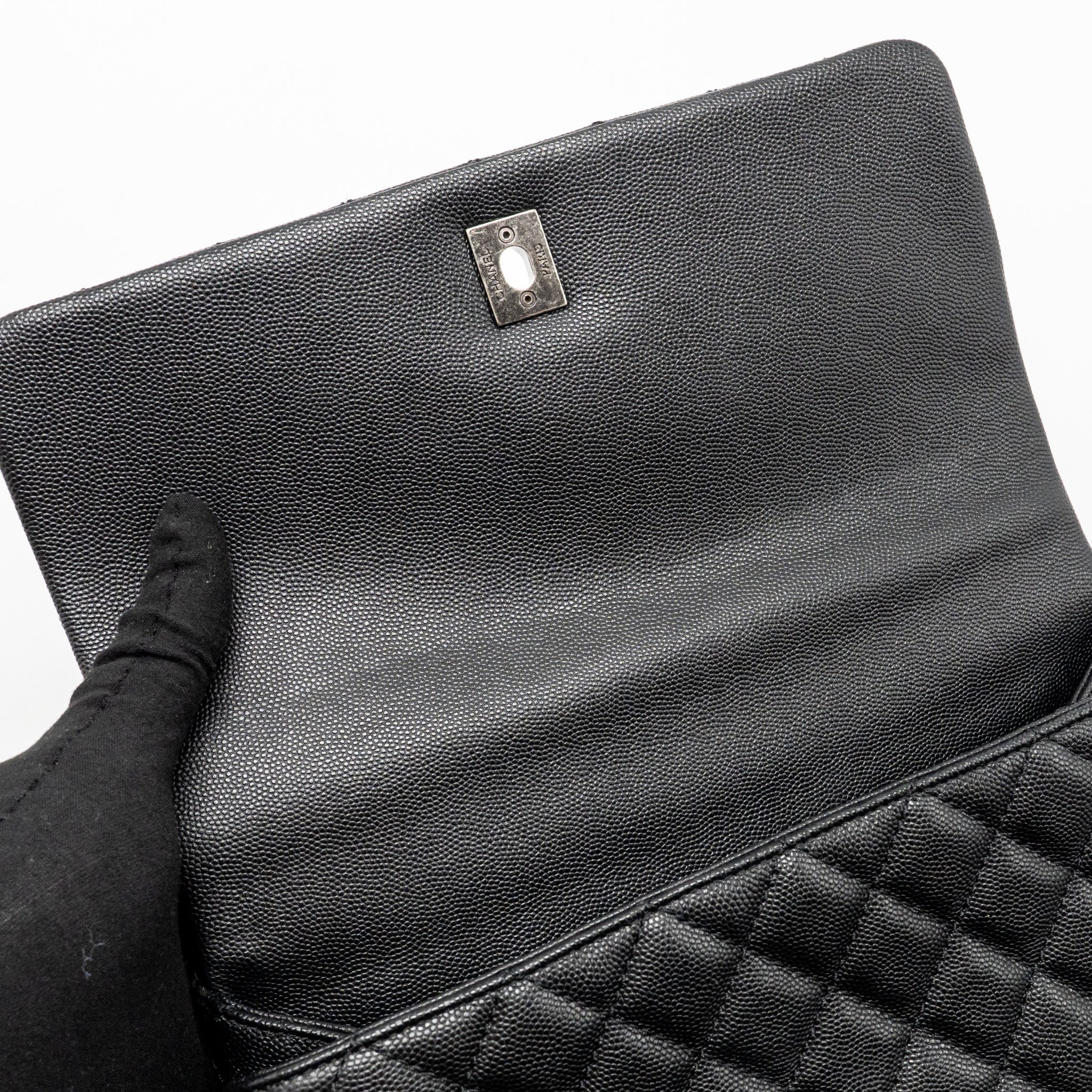 chanel-medium-coco-handle-caviar-lizard-handle-black-burgundy-ruthenium-hardware-1