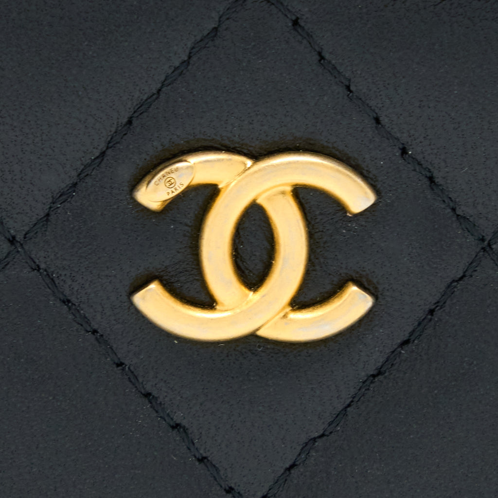 chanel-pear-crush-long-vanity-with-chain-lambskin-black-ghw-microchip