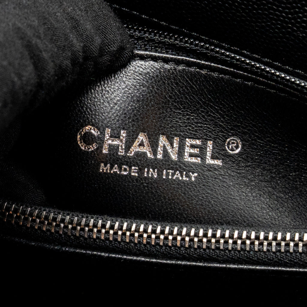 chanel-medium-coco-handle-caviar-lizard-handle-black-burgundy-ruthenium-hardware-1