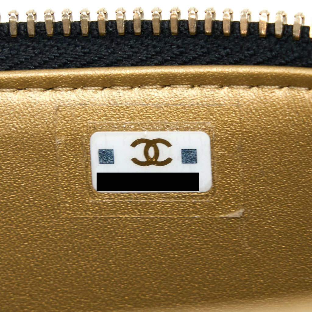 chanel-pear-crush-long-vanity-with-chain-lambskin-black-ghw-microchip