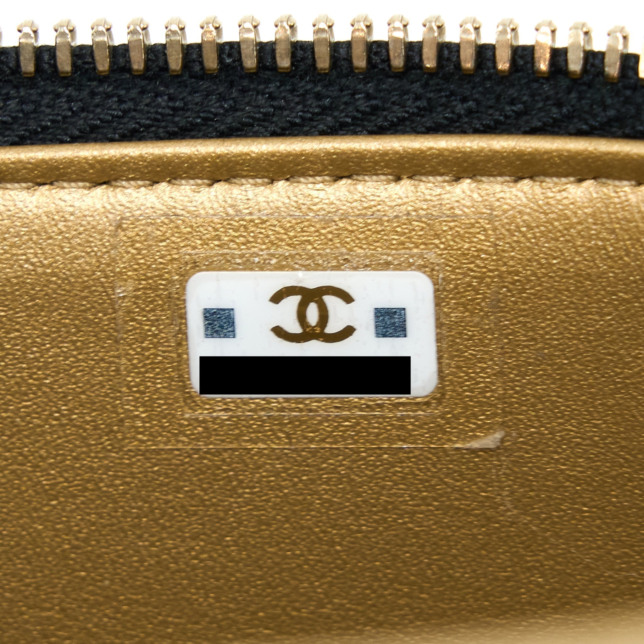 chanel-pear-crush-long-vanity-with-chain-lambskin-black-ghw-microchip