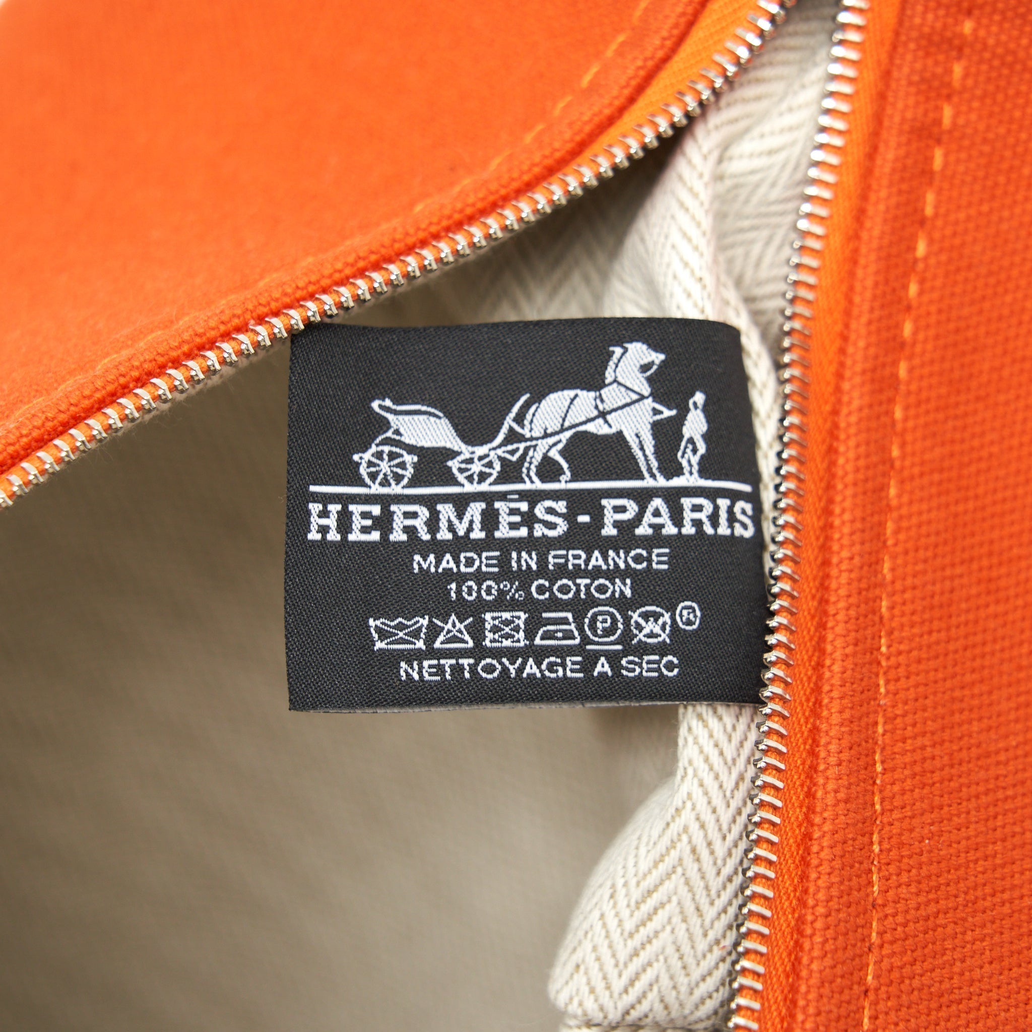 hermes-large-trousse-de-toilette-bride-a-bradc-orange-feu
