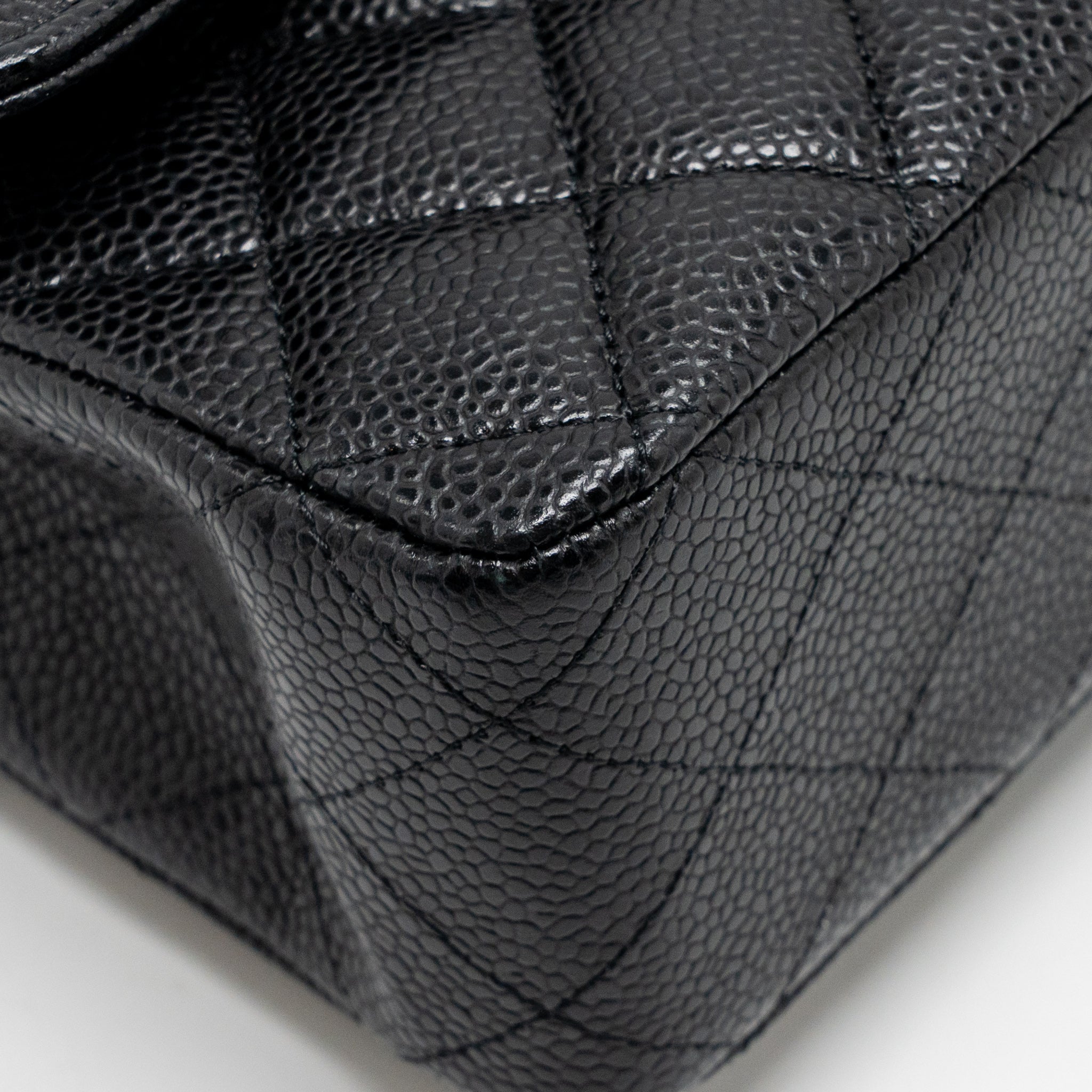 chanel-black-ghw