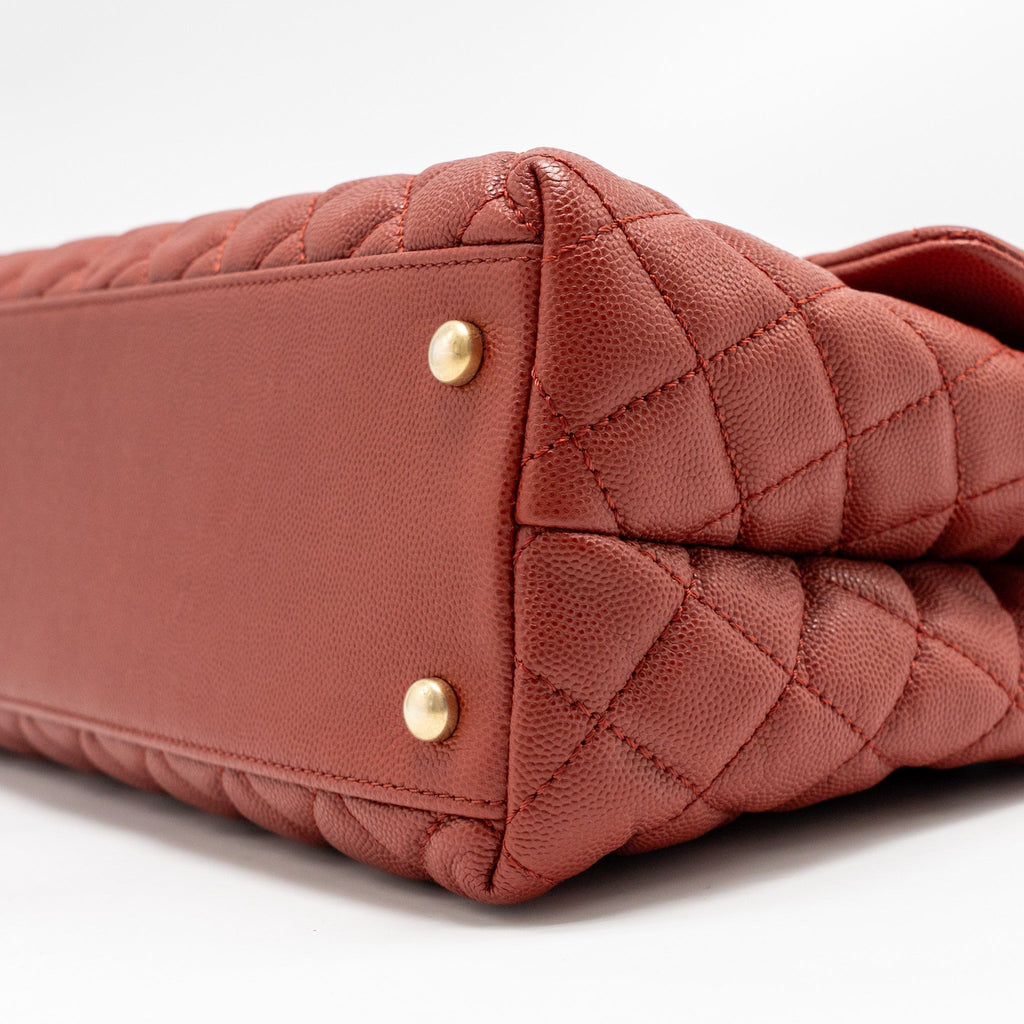 chanel-large-coco-handle-with-lizard-handle-caviar-red-ghw