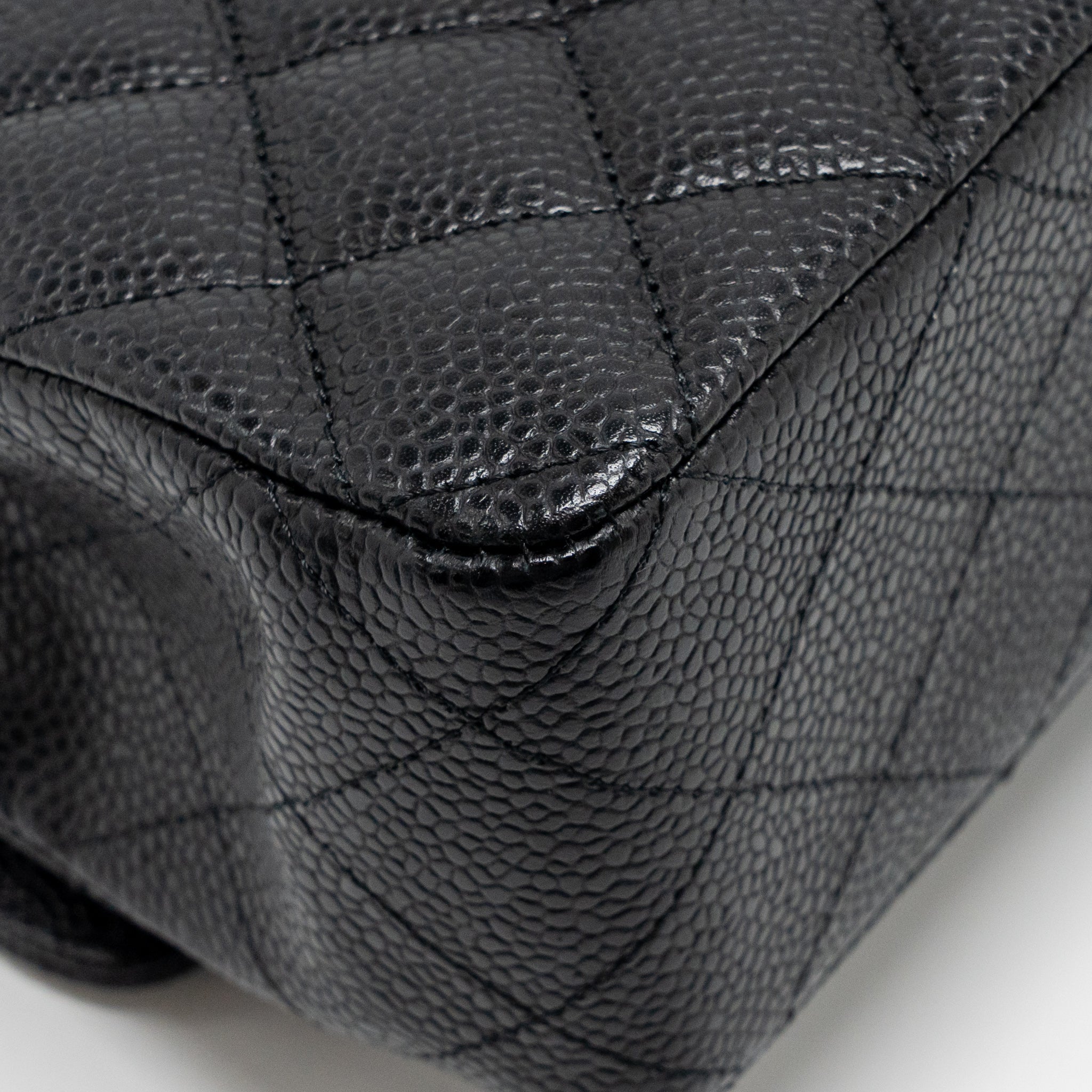 chanel-black-ghw