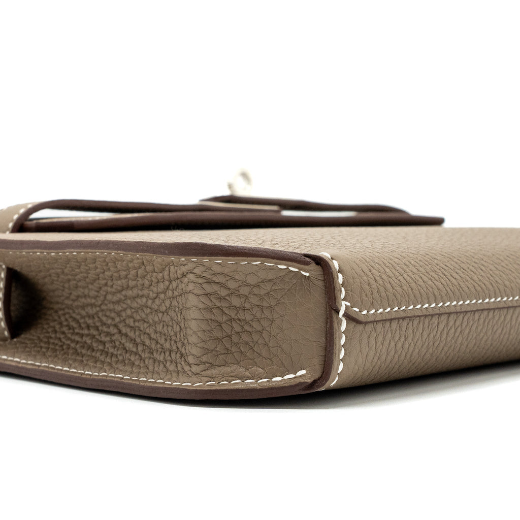hermes-pochette-kelly-depeches-25-togo-etoupe-shw-stamp-b