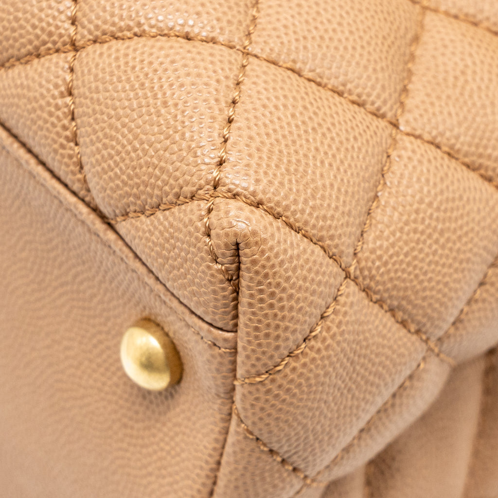 chanel-large-coco-handle-with-lizard-handle-caviar-beige-ghw