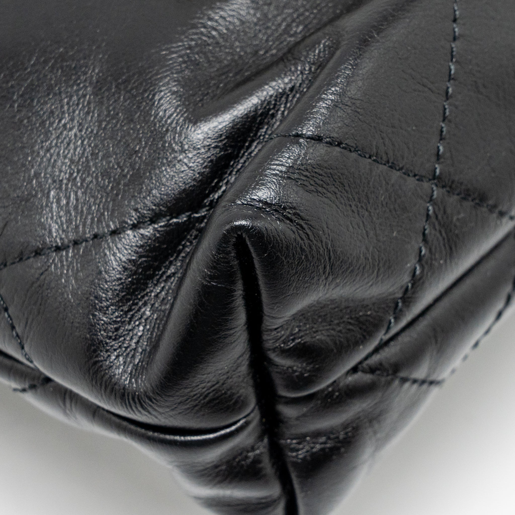 chanel-mini-22-bag-shiny-calfskin-black-ghw-microchip-copy-2