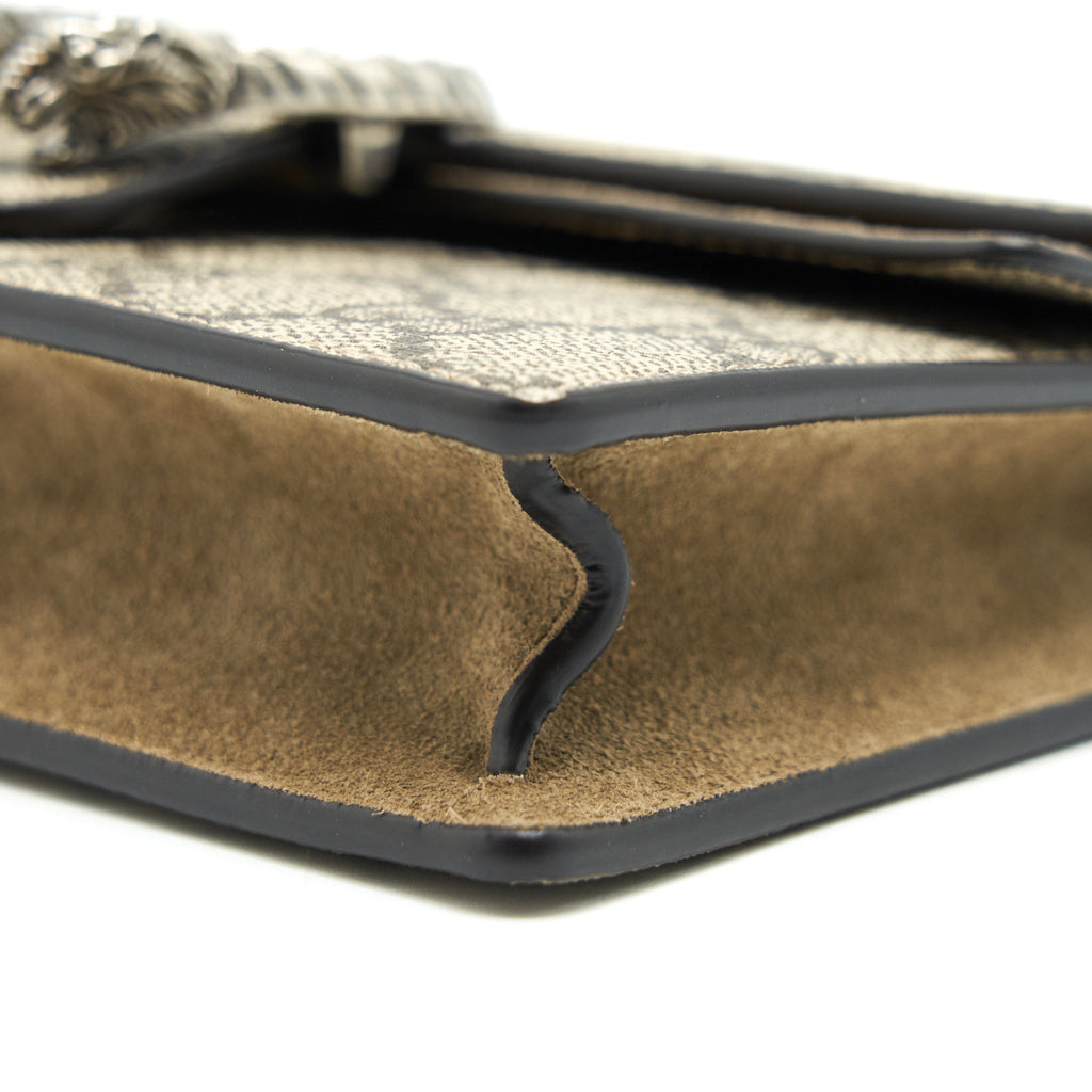 gucci-dionysus-gg-supreme-super-mini-crossbody-bag-beige