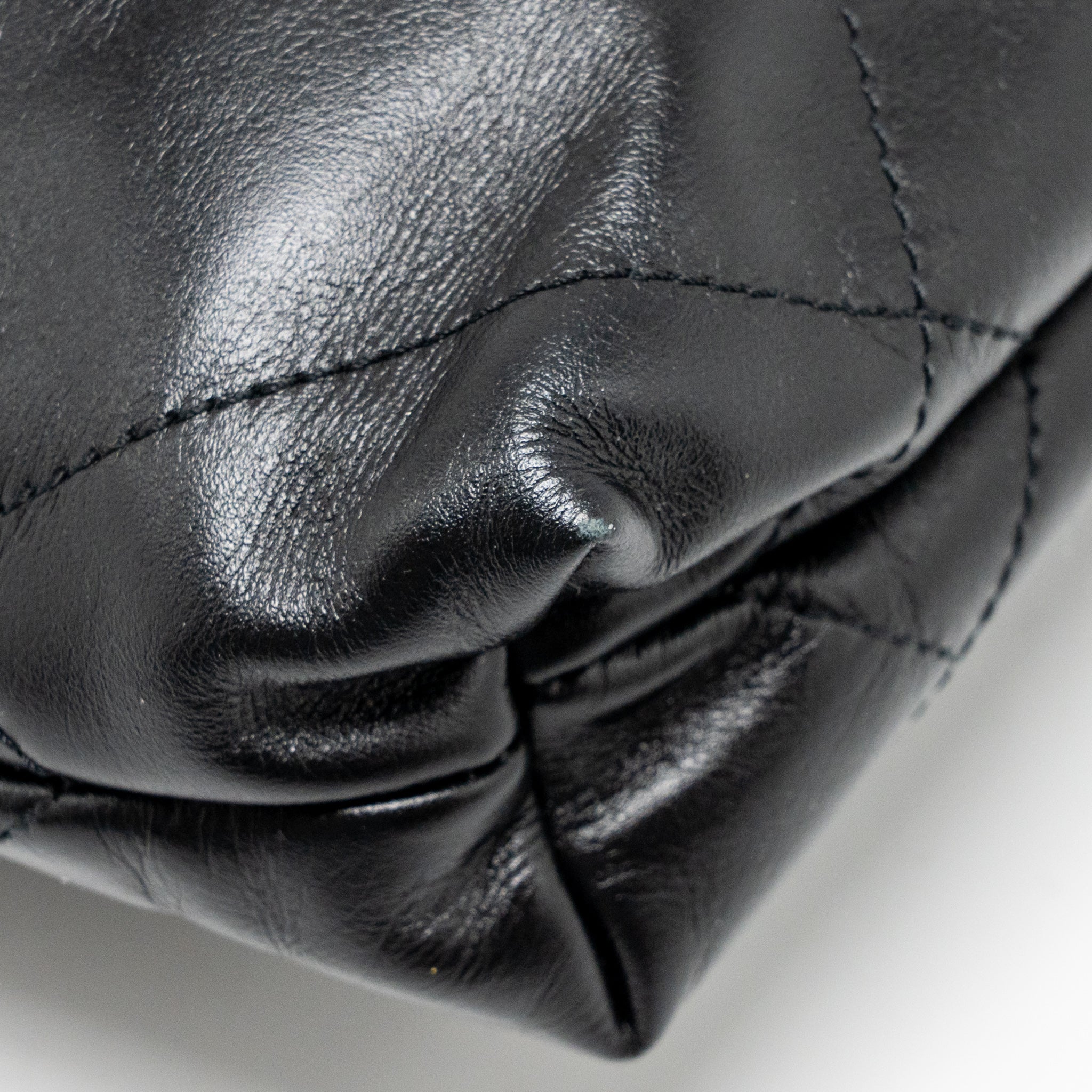 chanel-mini-22-bag-shiny-calfskin-black-ghw-microchip-copy-2