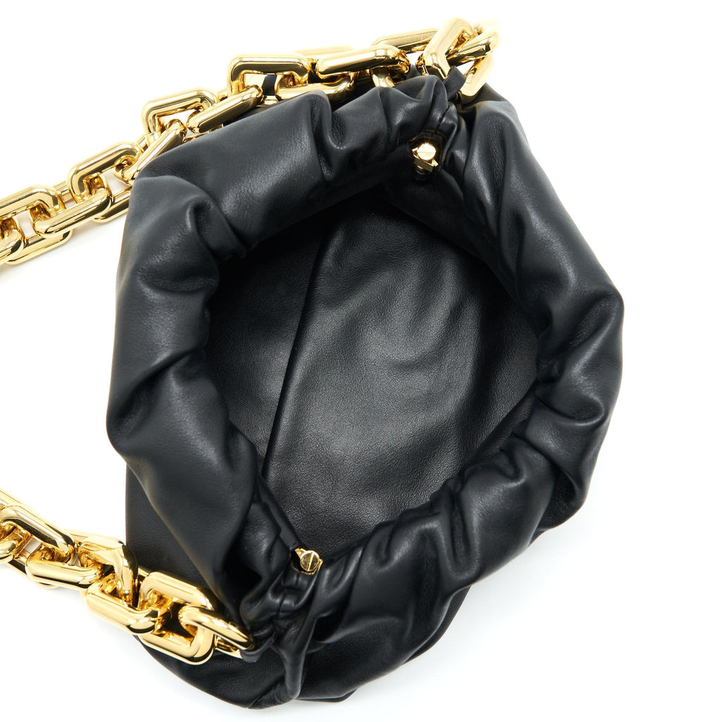 bottega-veneta-chain-pouch-calfskin-black-ghw