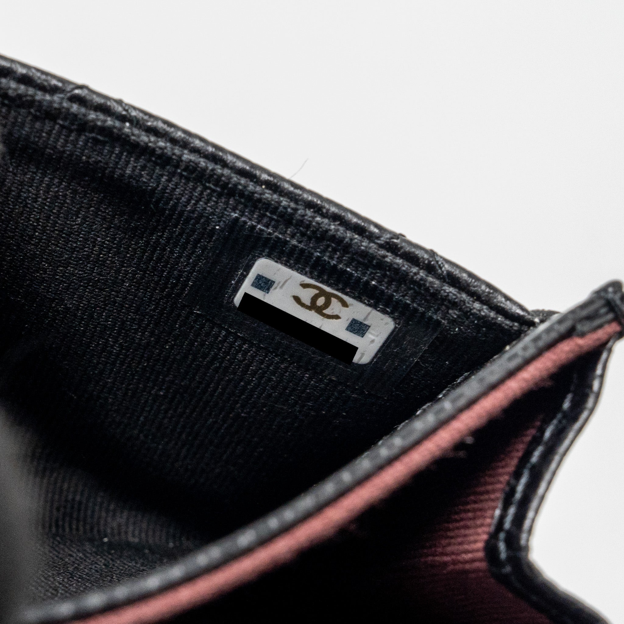 chanel-classic-flap-card-holder-caviar-black-ghw-microchip-9