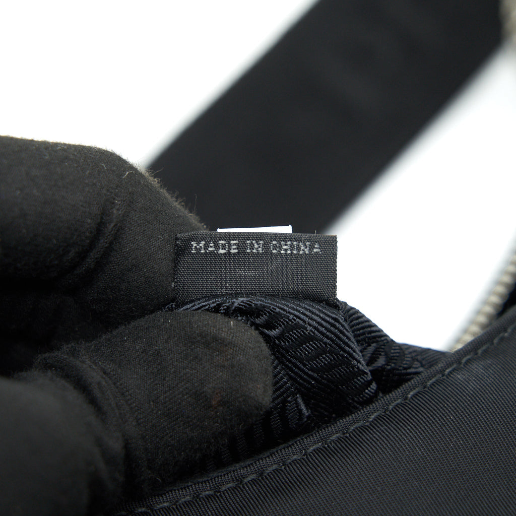 prada-reedition-2005-shoulder-bag-black