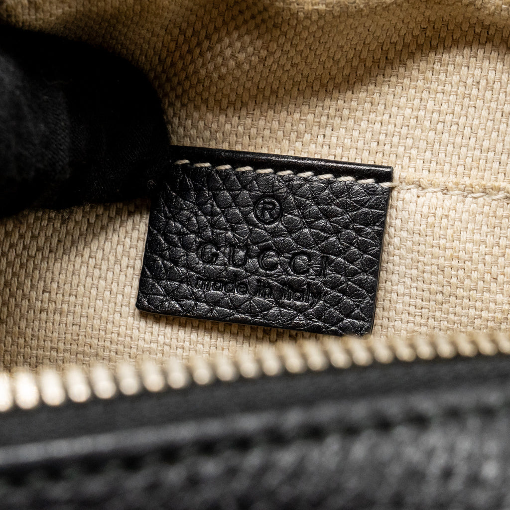gucci-soho-disco-camera-crossbody-bag-calfskin-black-lghw-1