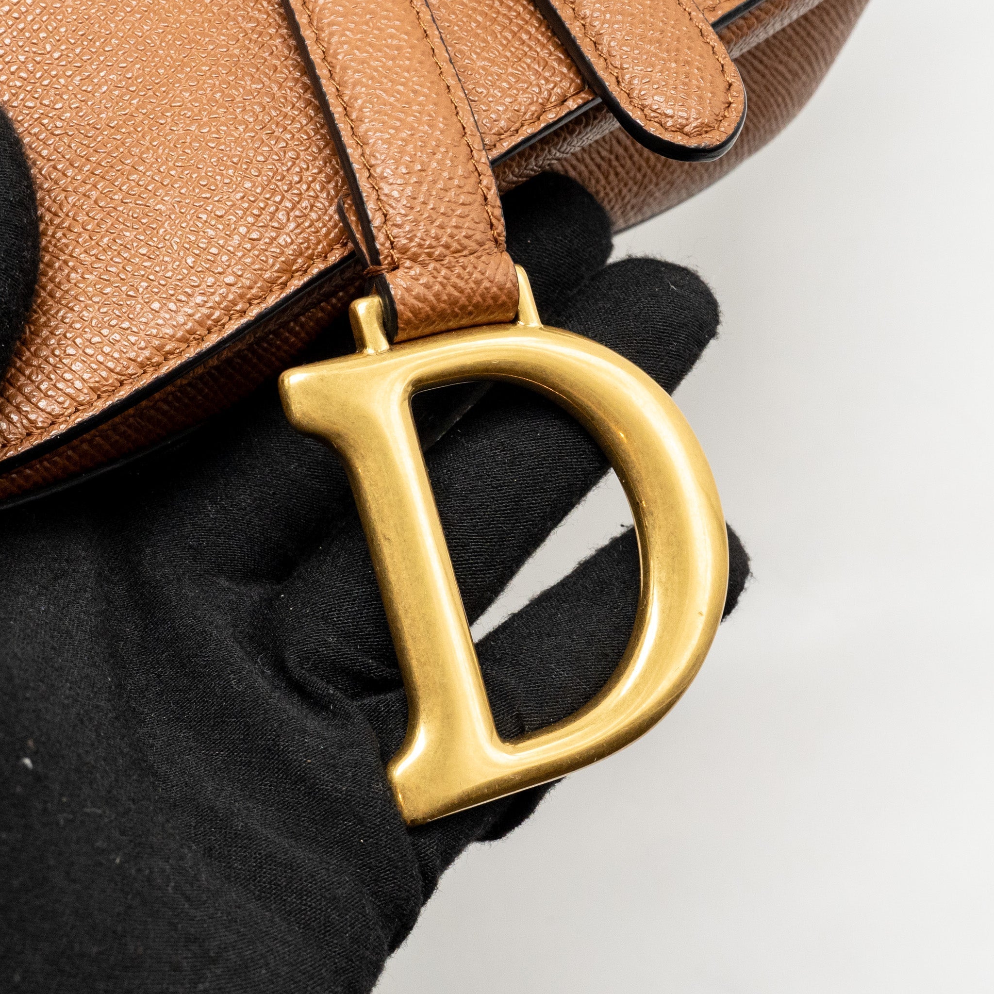 dior-medium-saddle-bag-calfskin-caramel-ghw