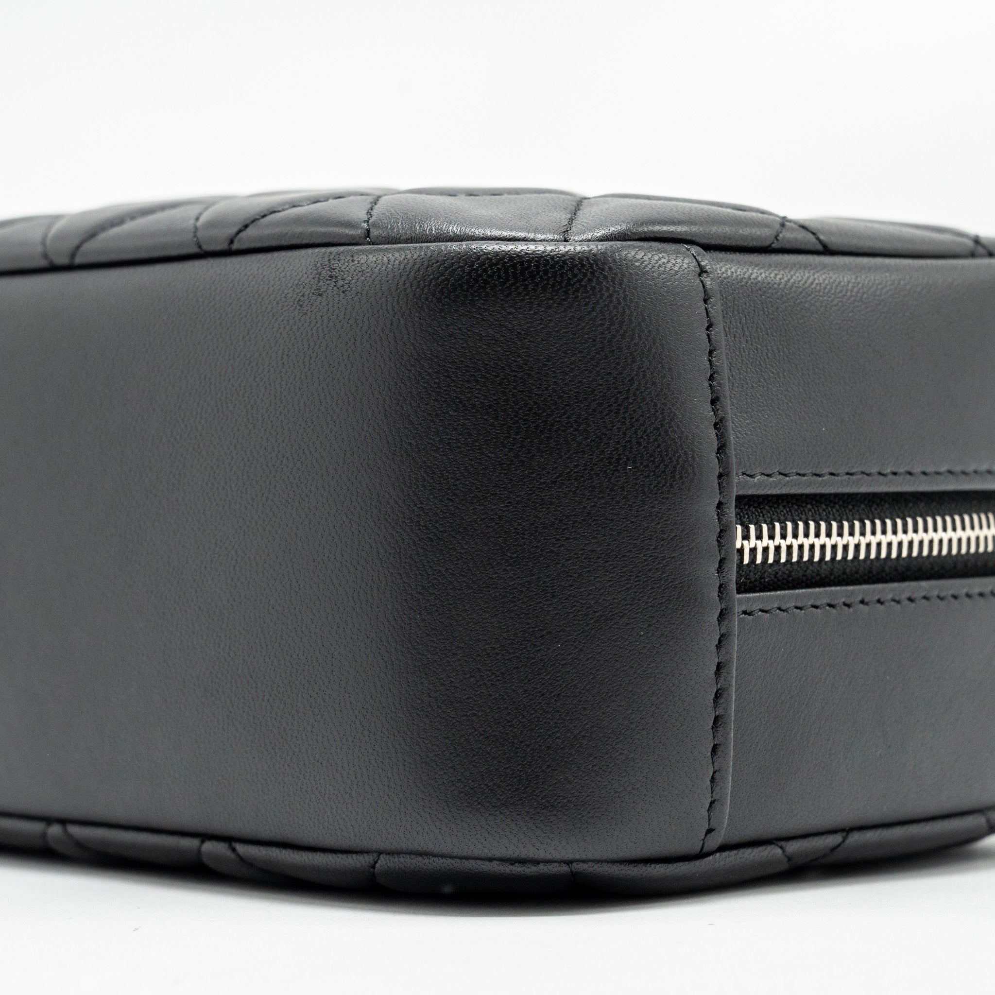chanel-quilted-cosmetic-pouch-lambskin-black-shw