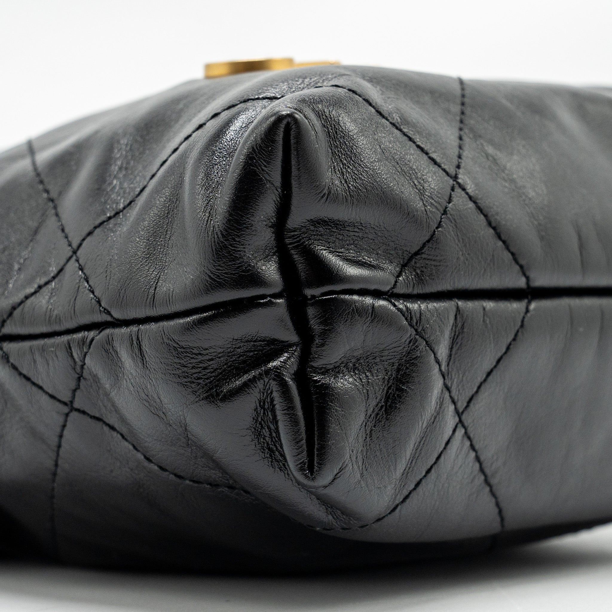 chanel-mini-22-bag-shiny-calfskin-black-ghwmicrochip-3
