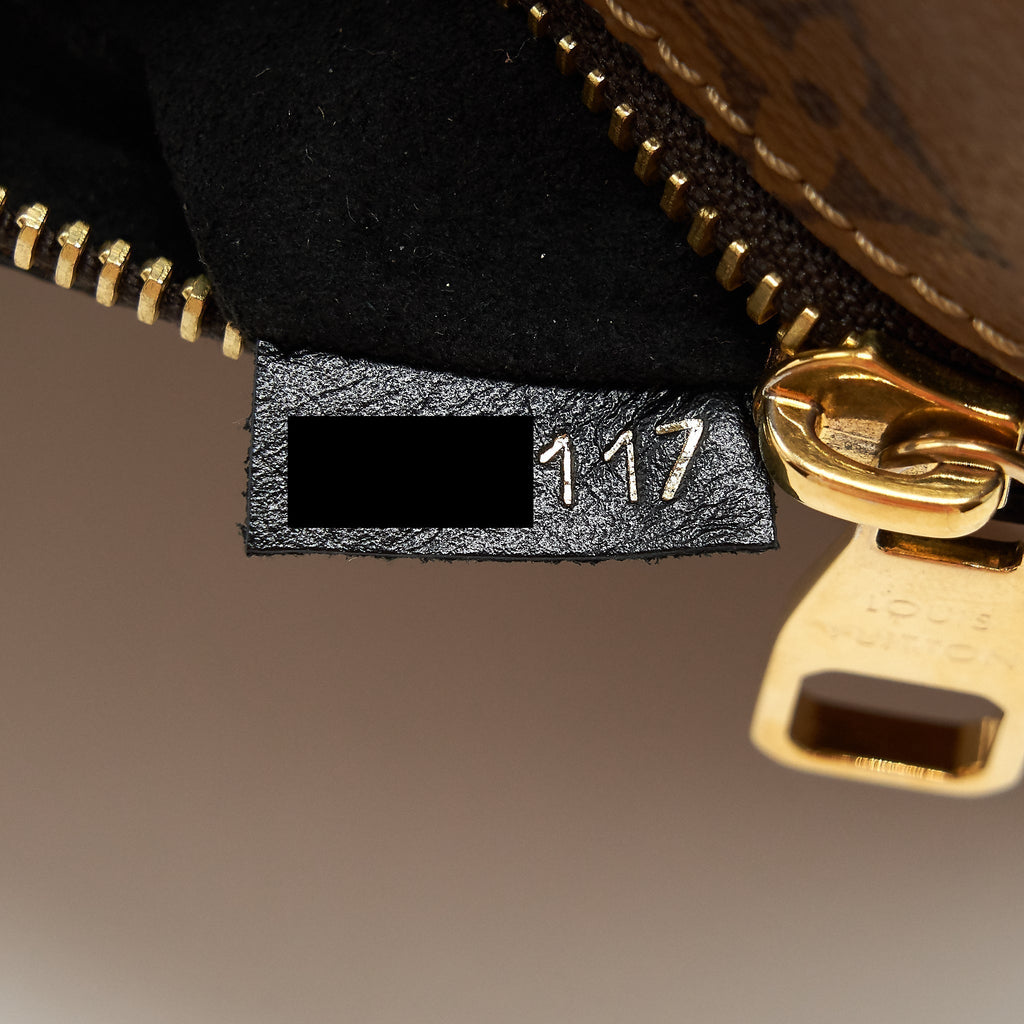 louis-vuitton-pochette-metis-monogram-canvas-2